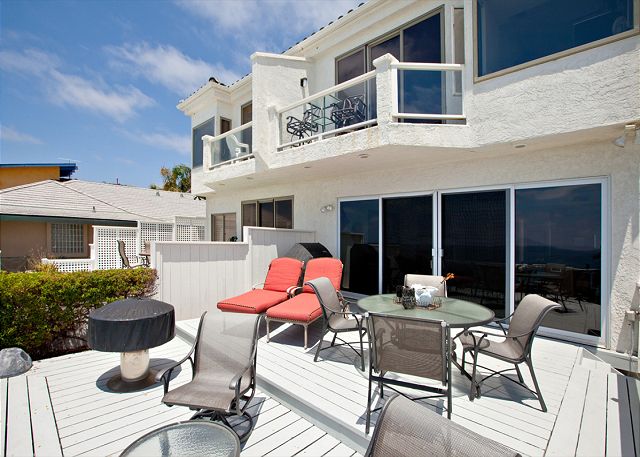 Outdoor deck