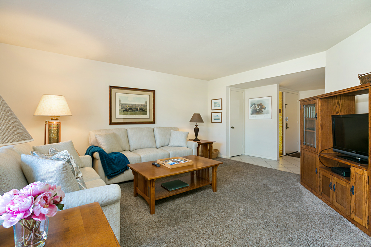 Family-friendly Solana Beach 2-bedroom rental