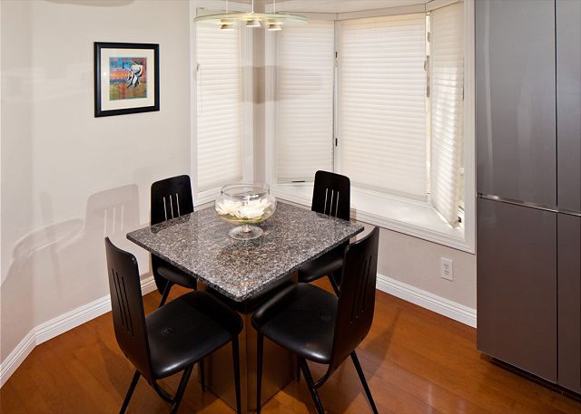 Kitchen breakfast nook