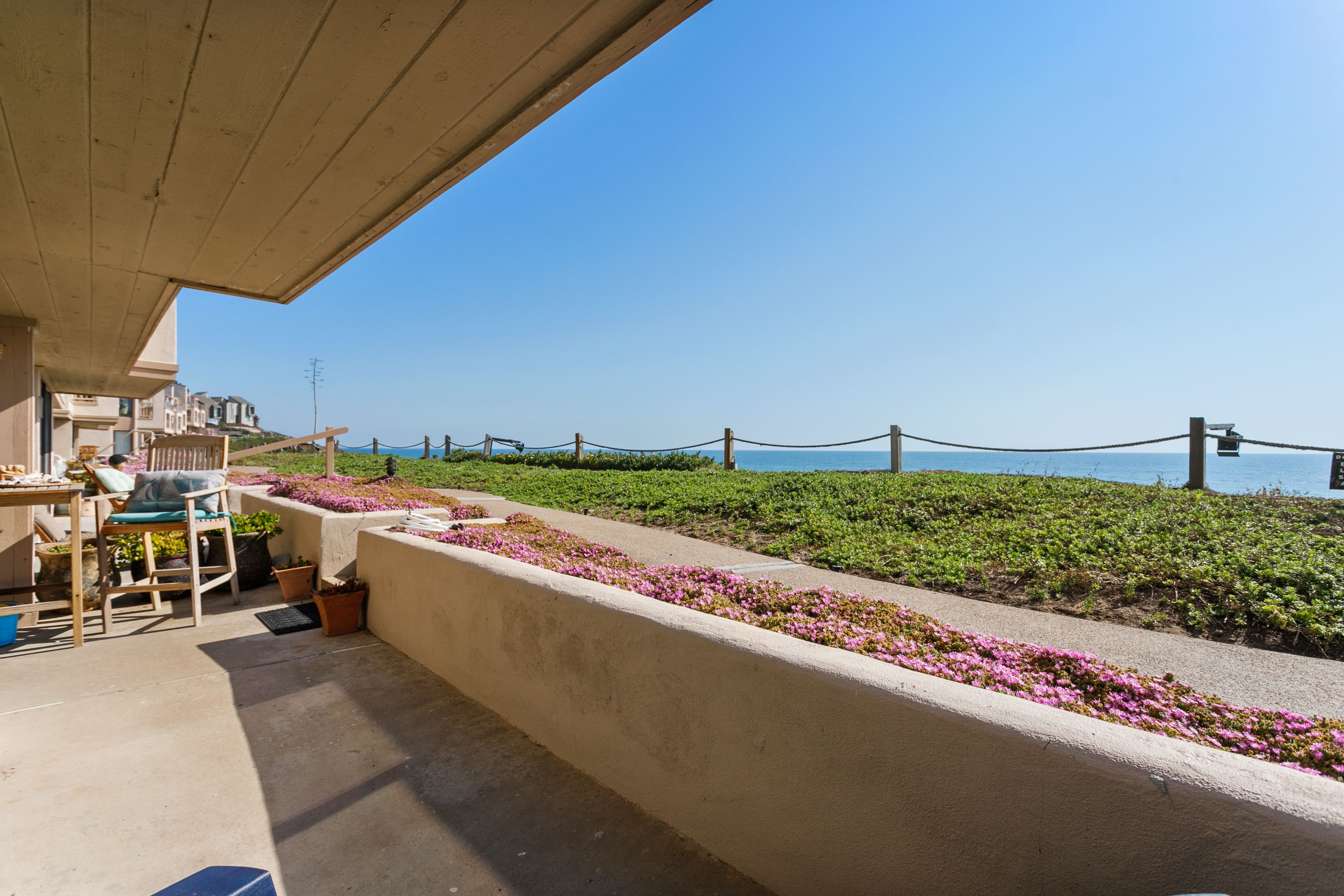 Salty Shores - SUR108 26