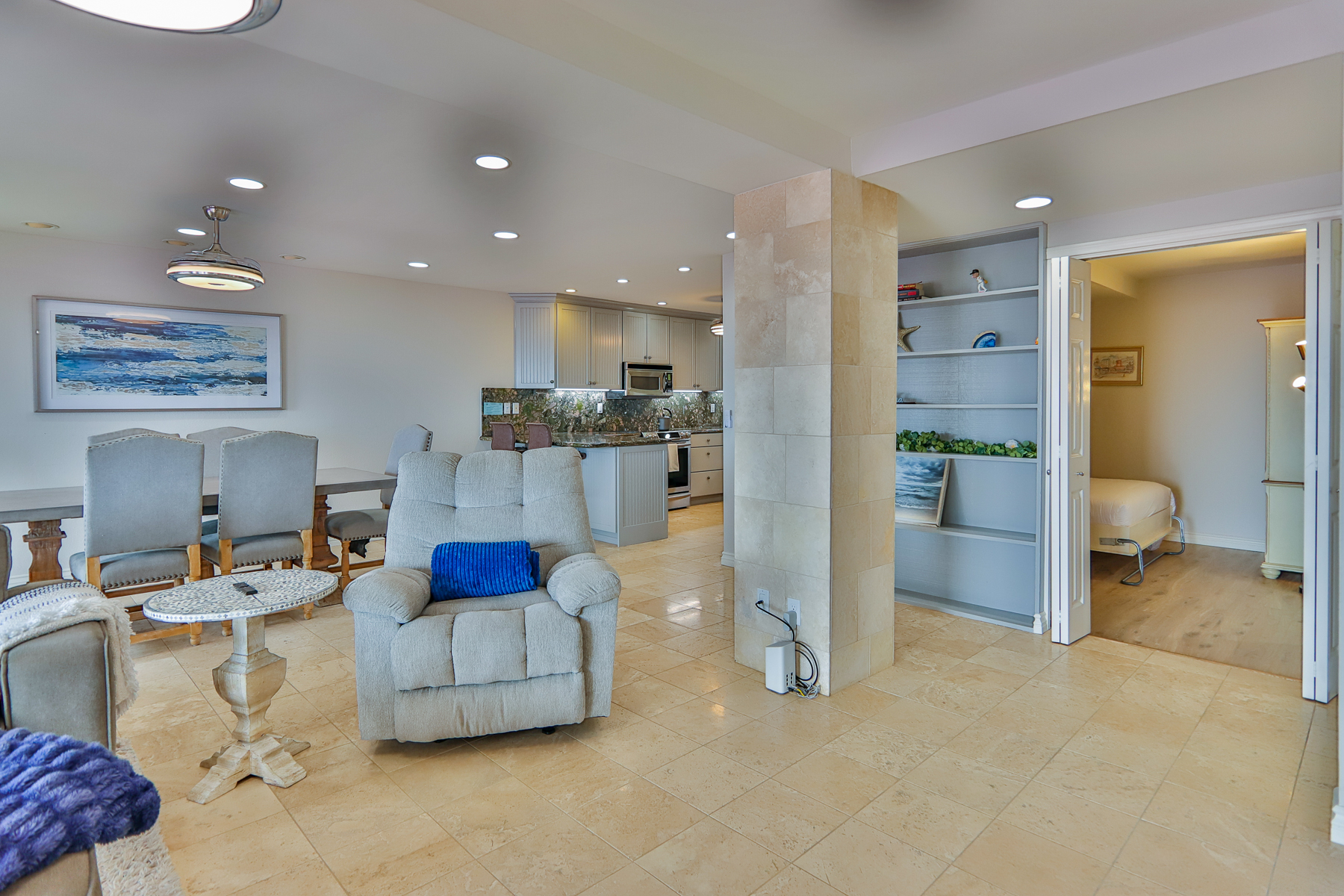 Barefoot Oasis - SUR127 13