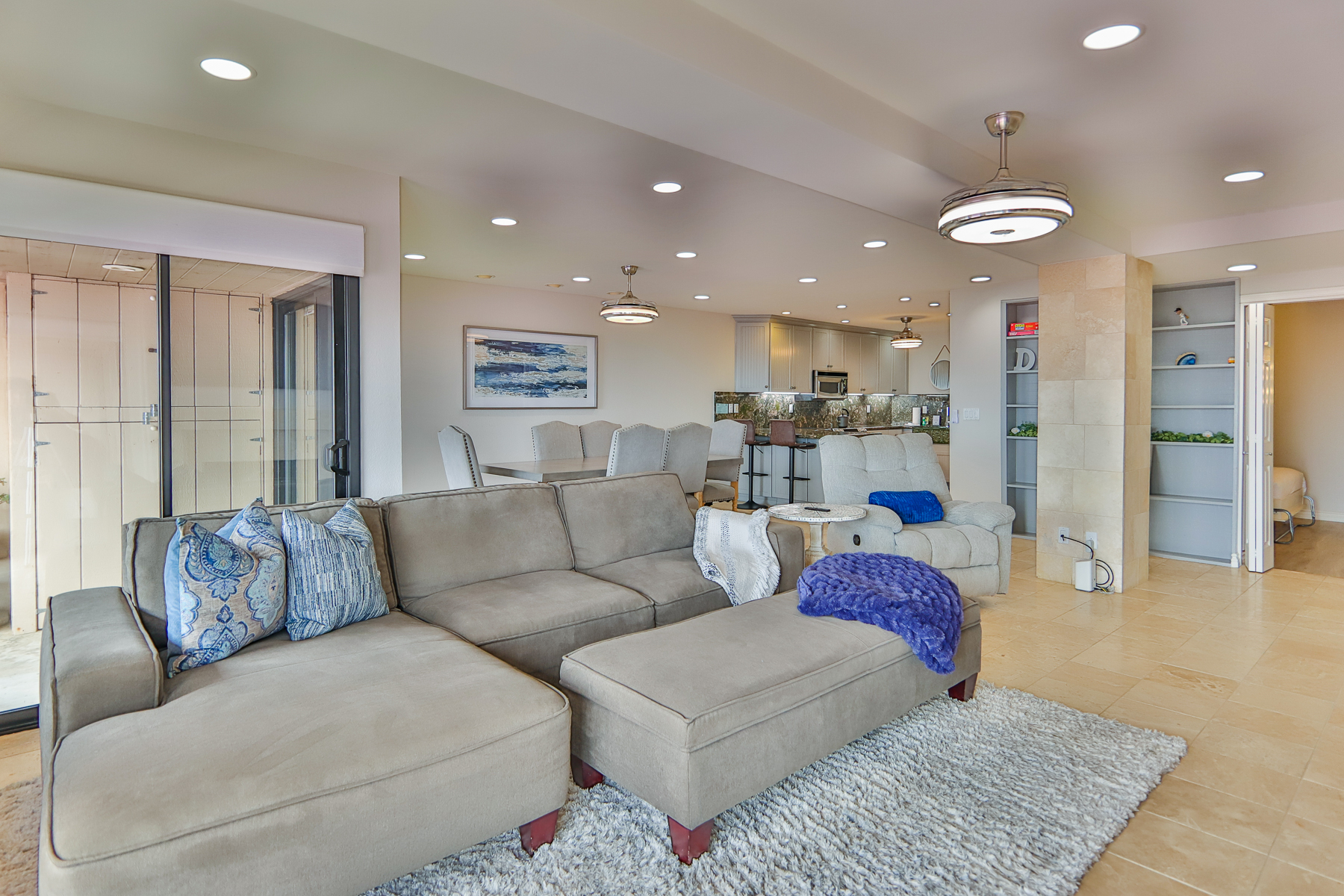 Barefoot Oasis - SUR127 12