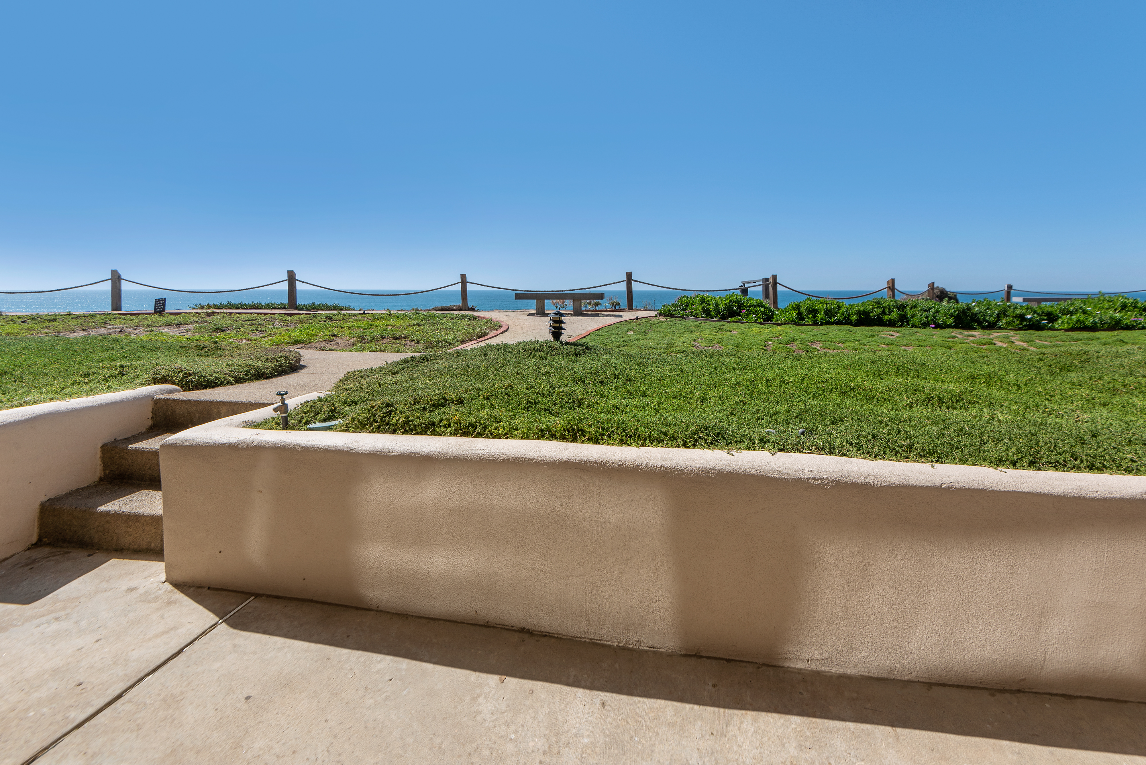 Barefoot Oasis - SUR127 10