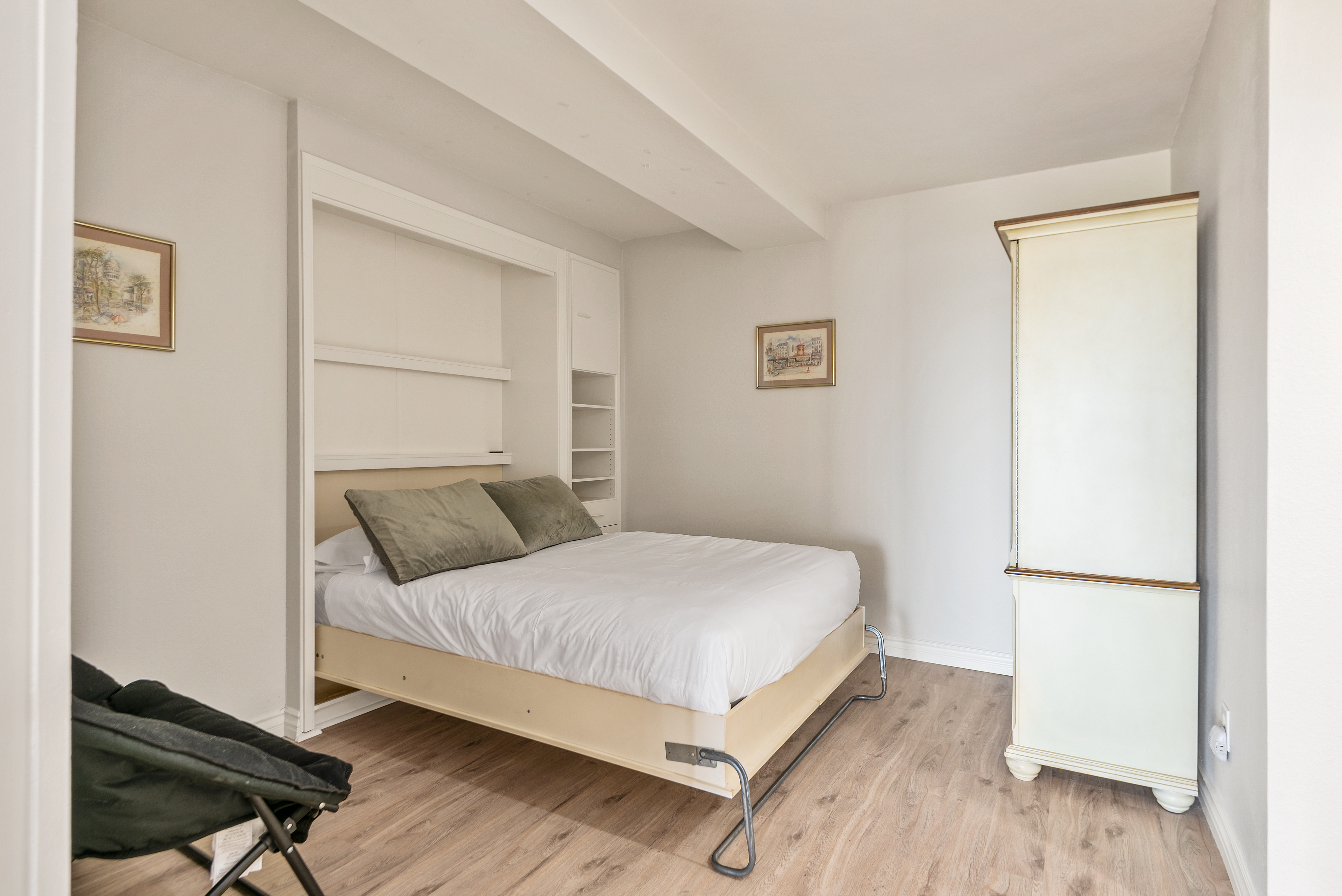 Barefoot Oasis - SUR127 29