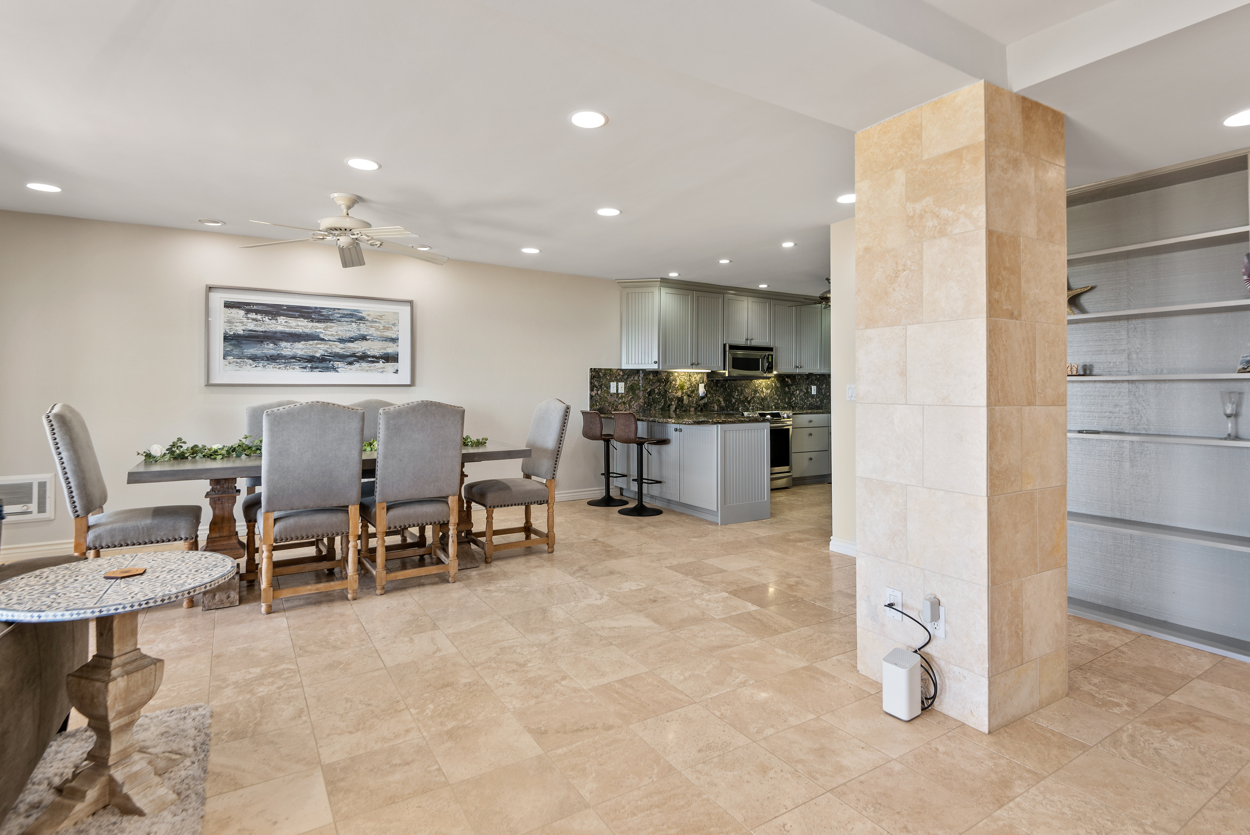Barefoot Oasis - SUR127 14
