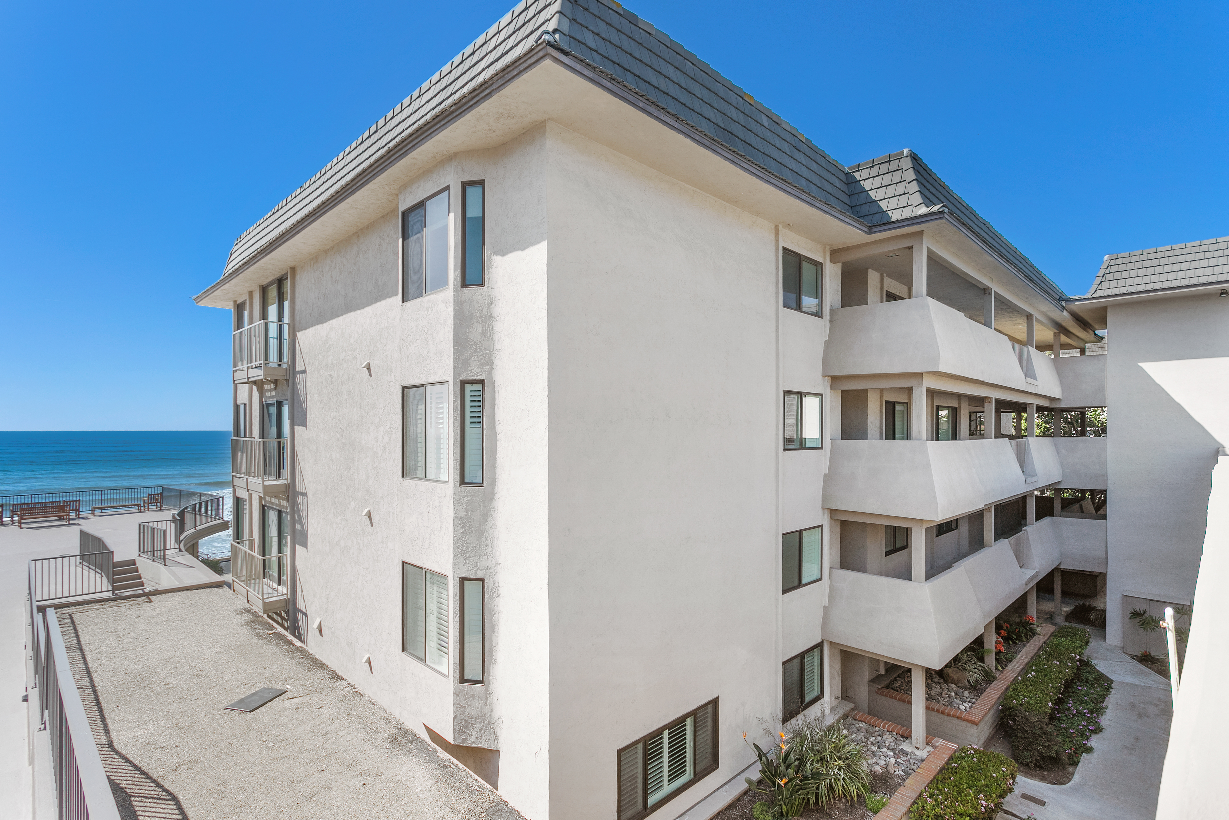 Beach View Beauty - DMBC775D 30