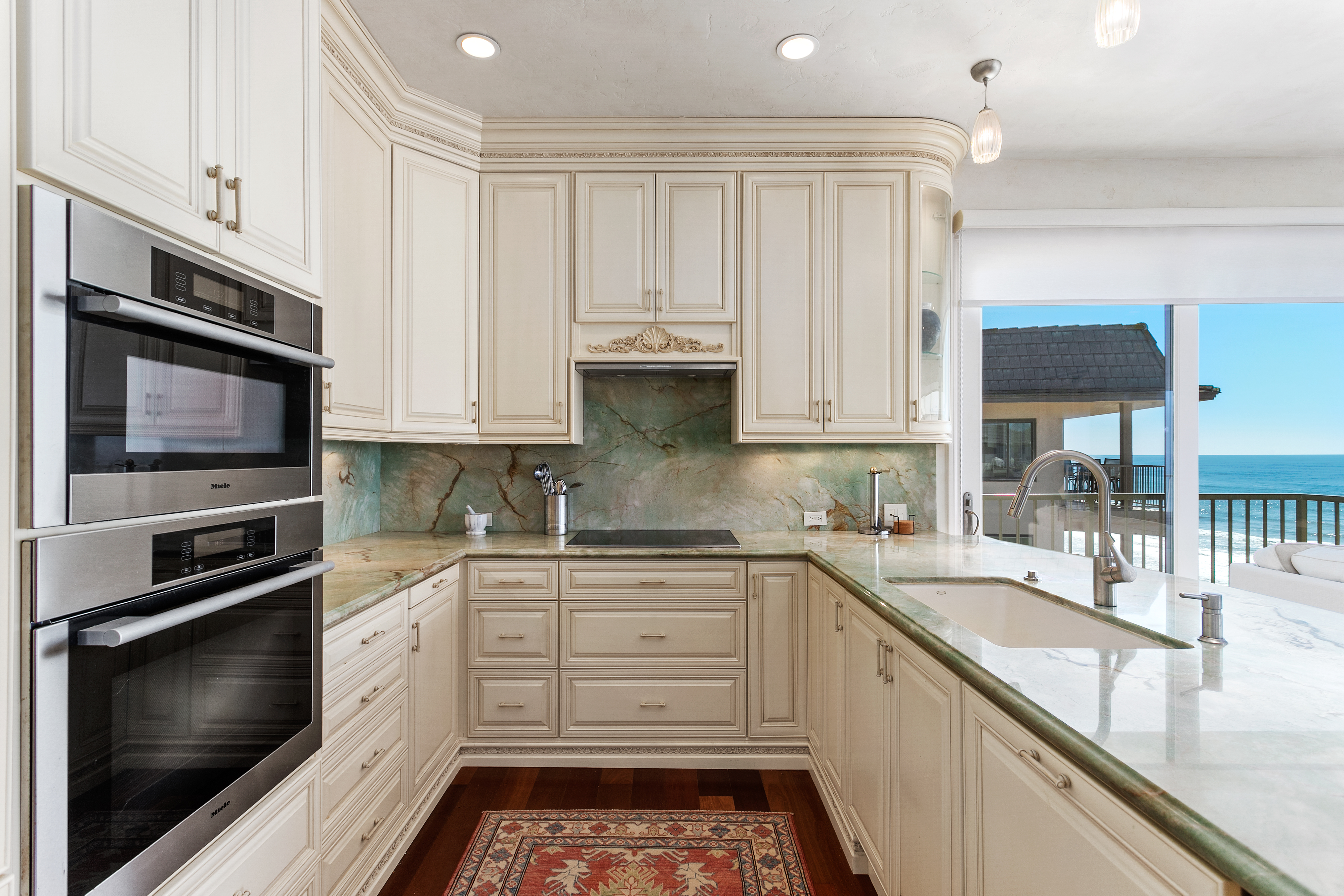 Beach View Beauty - DMBC775D 18