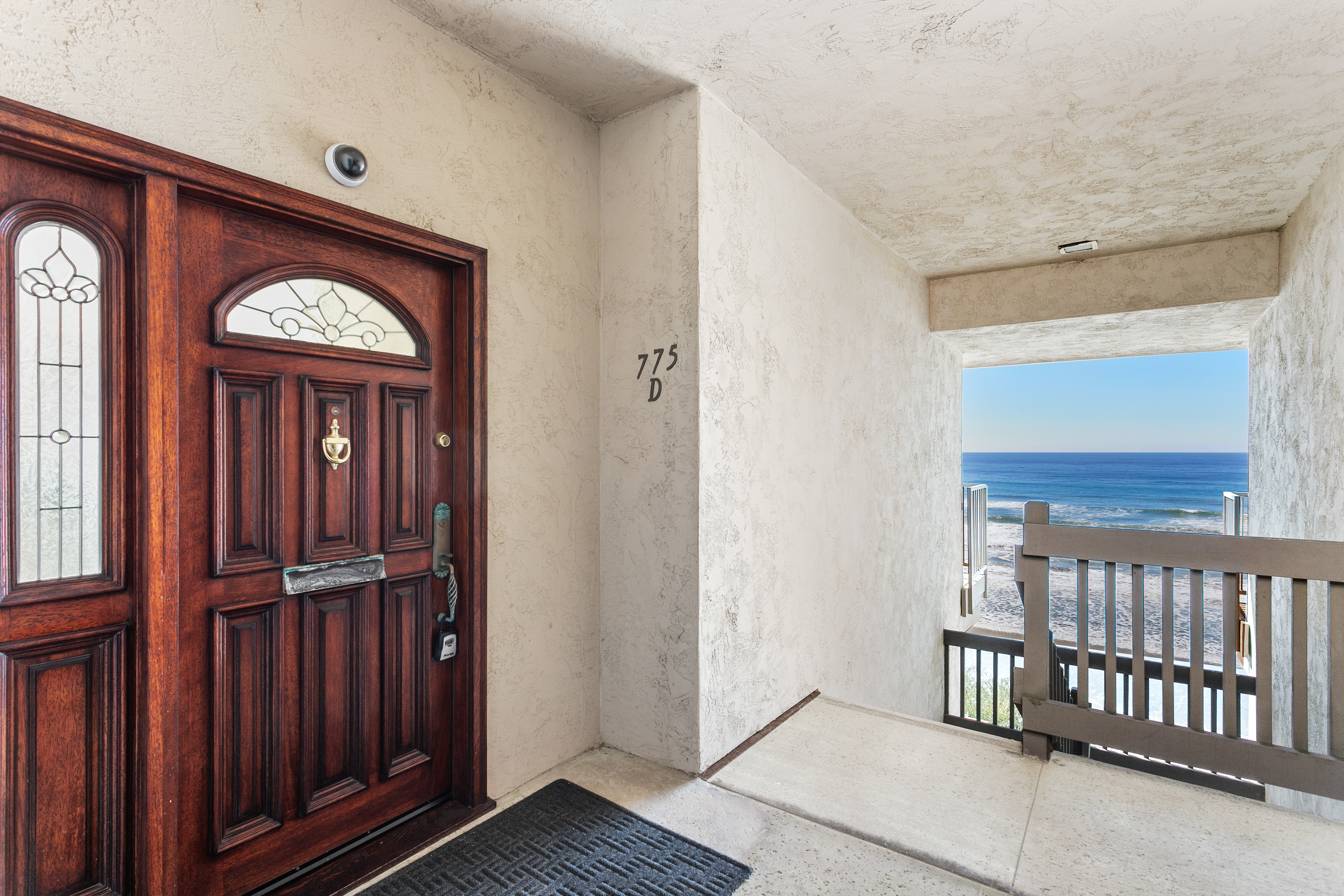 Beach View Beauty - DMBC775D 28