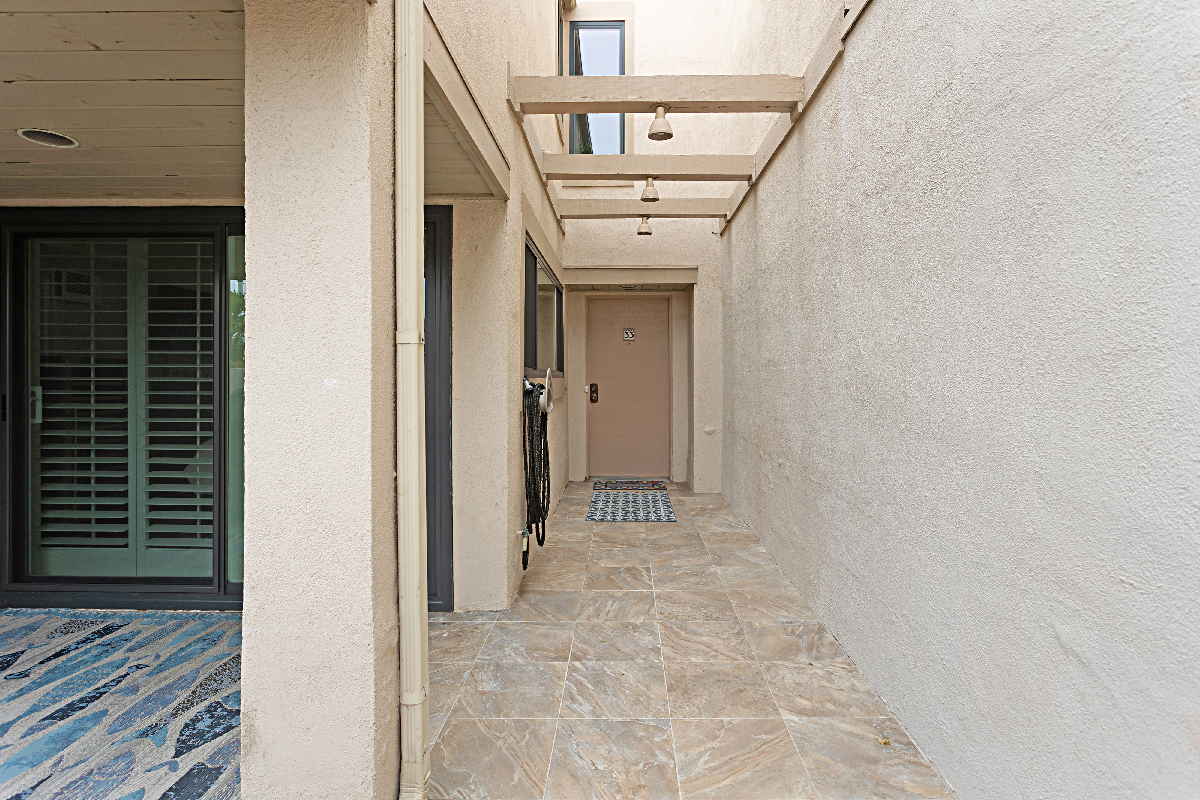 Coastal Retreat- SUR33 33