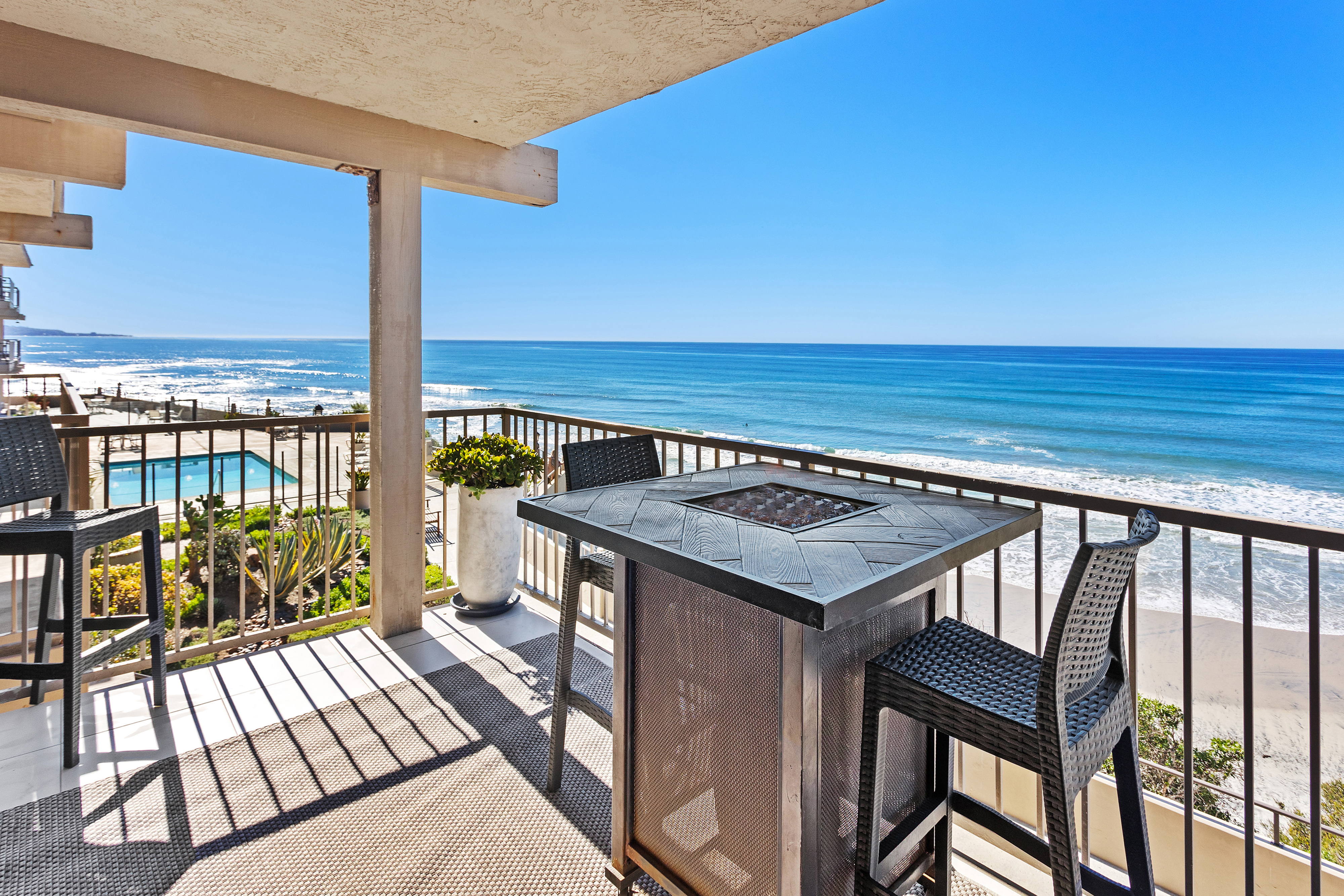 Beachfront Bliss - DMBC815 9
