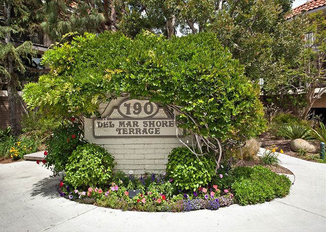 Del Mar Shores Terrace complex located in the city of Solana Bea