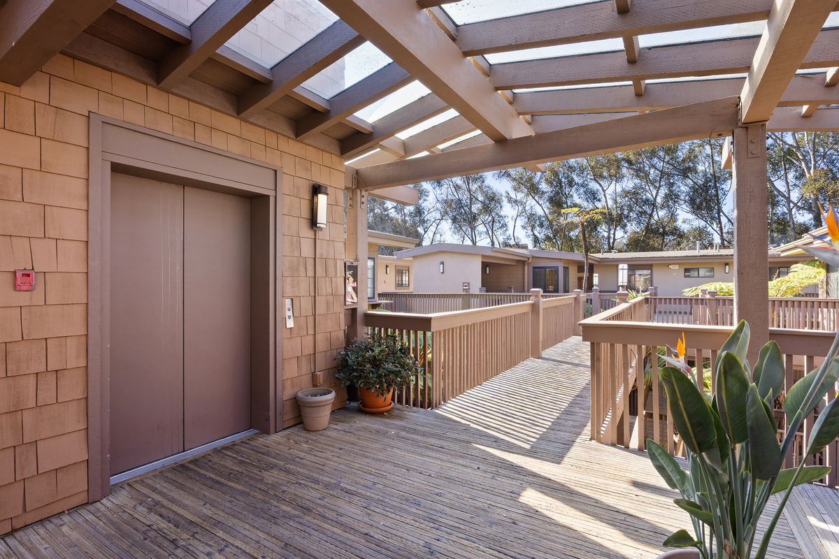 Boardwalk Treehouse - LJ307 28