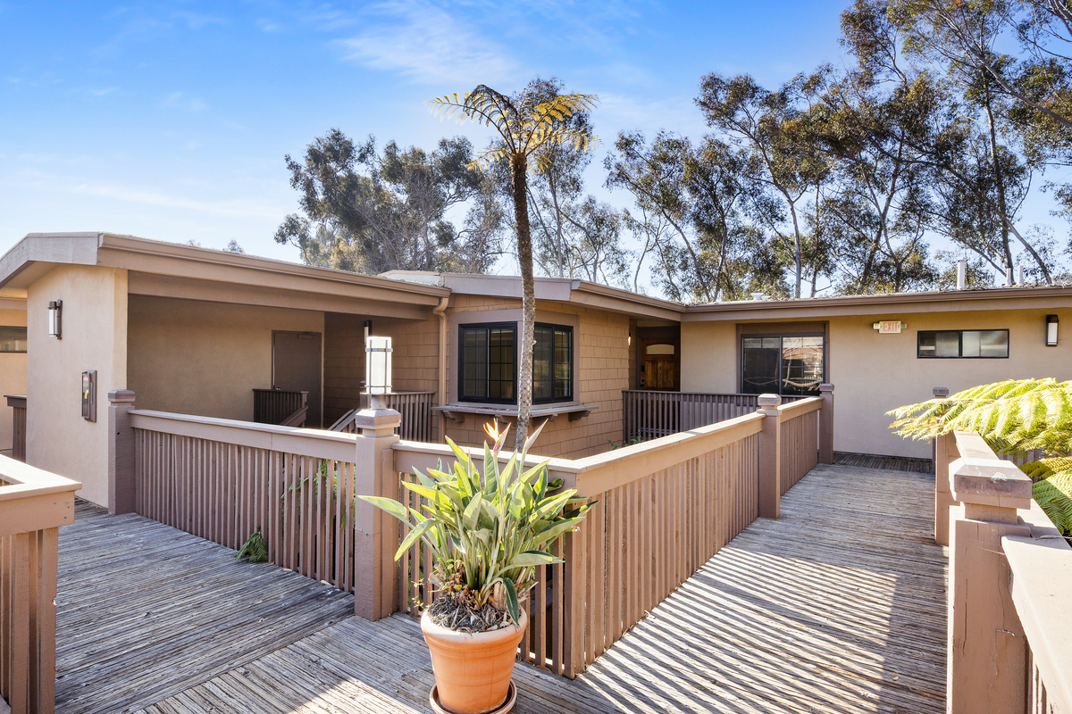 Boardwalk Treehouse - LJ307 29