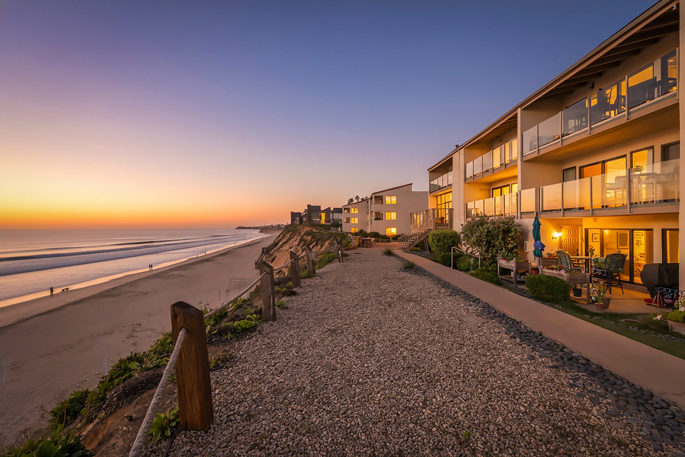 condo location on ocean bluff
