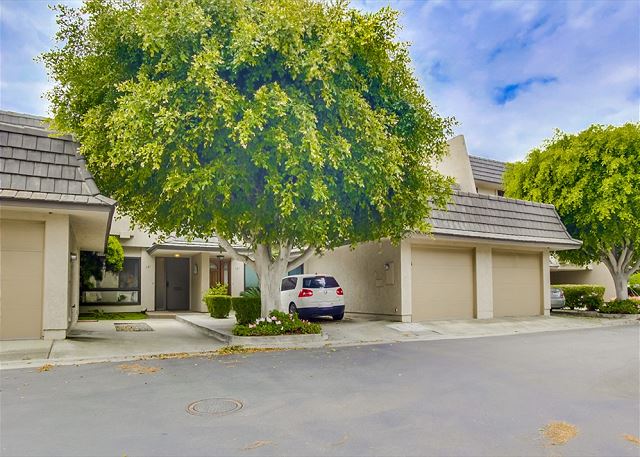 Front of townhome #141