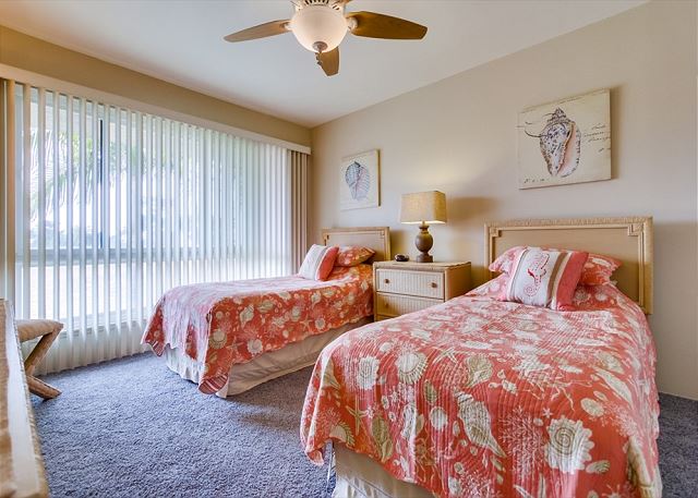 Guest Bedroom #2 - 2 Twin Beds