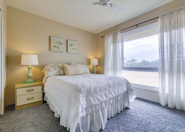 Guest Room #1 - Queen Size Bed