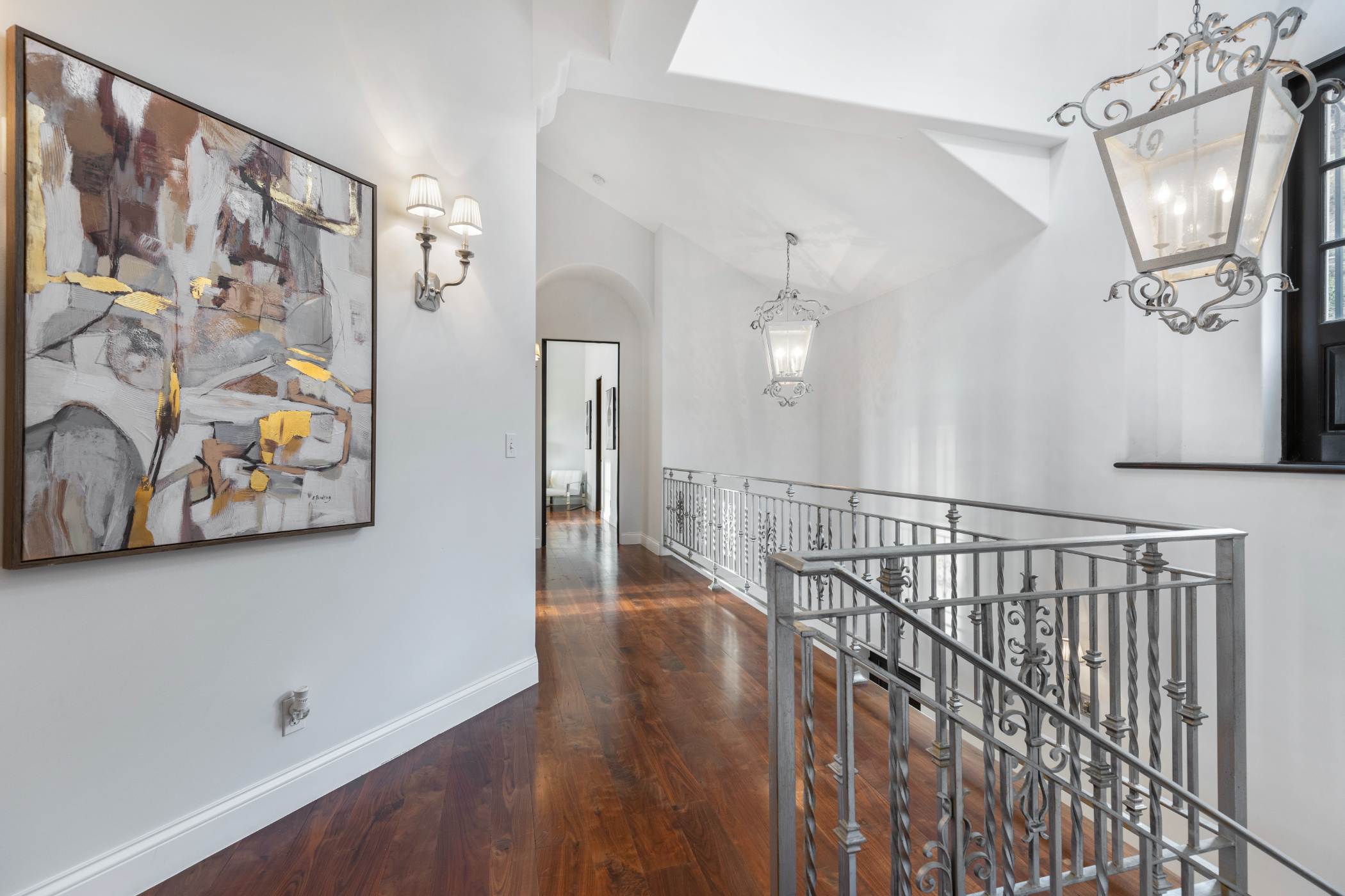 Spanish Villa (Offline) | Photo 16