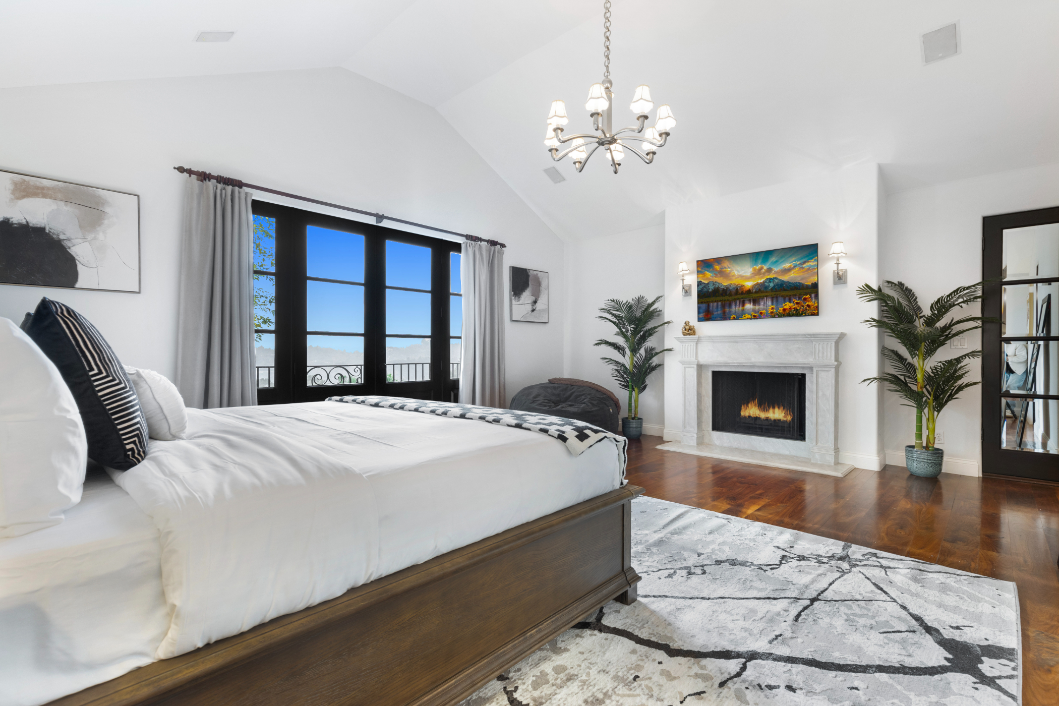 Spanish Villa (Offline) | Photo 19