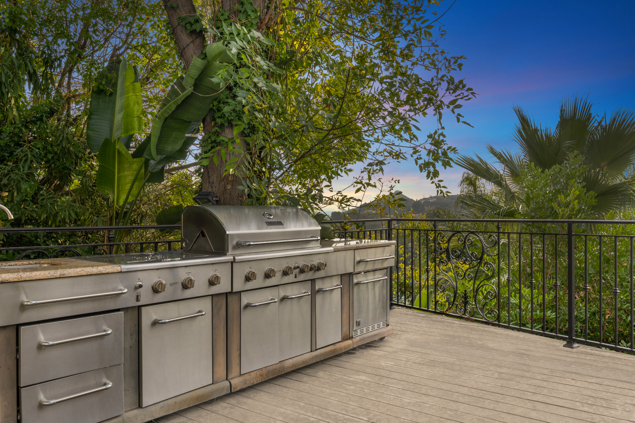 Spanish Villa (Offline) | Photo 32