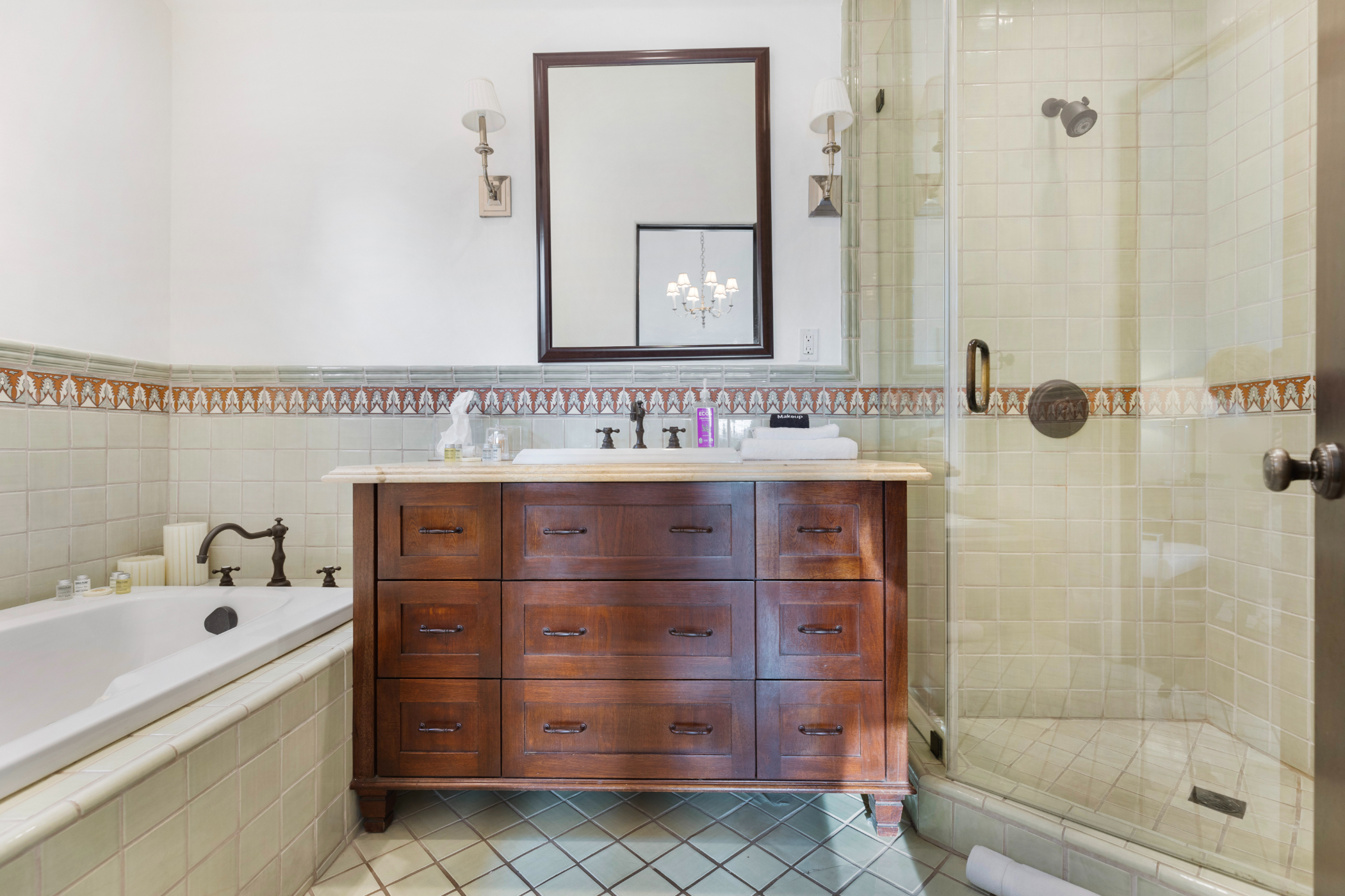 Spanish Villa (Offline) | Photo 24