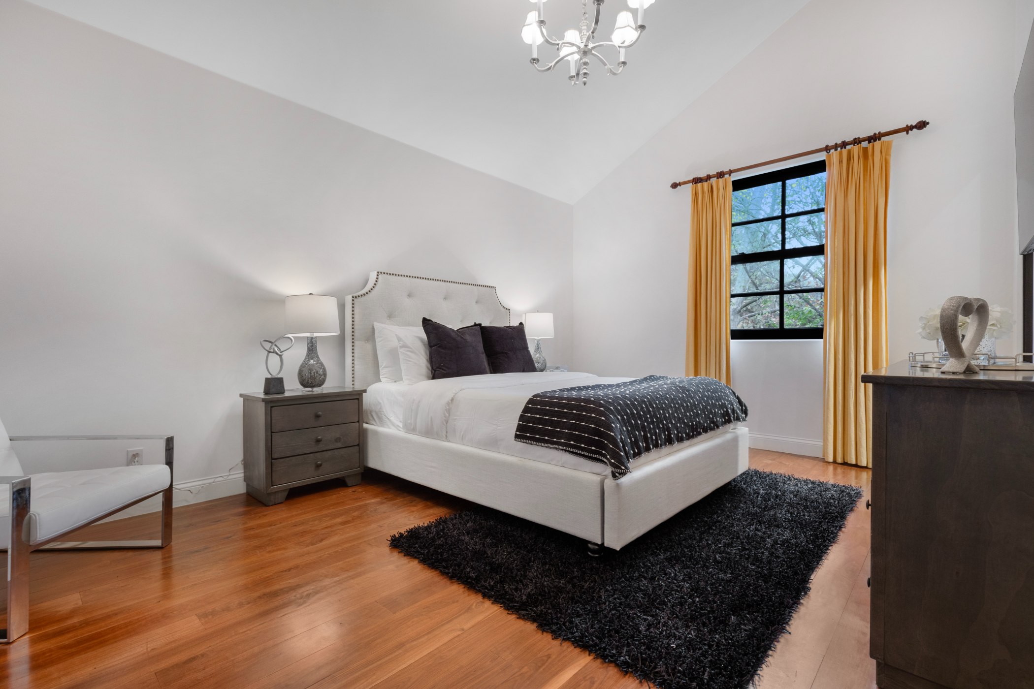 Spanish Villa (Offline) | Photo 27