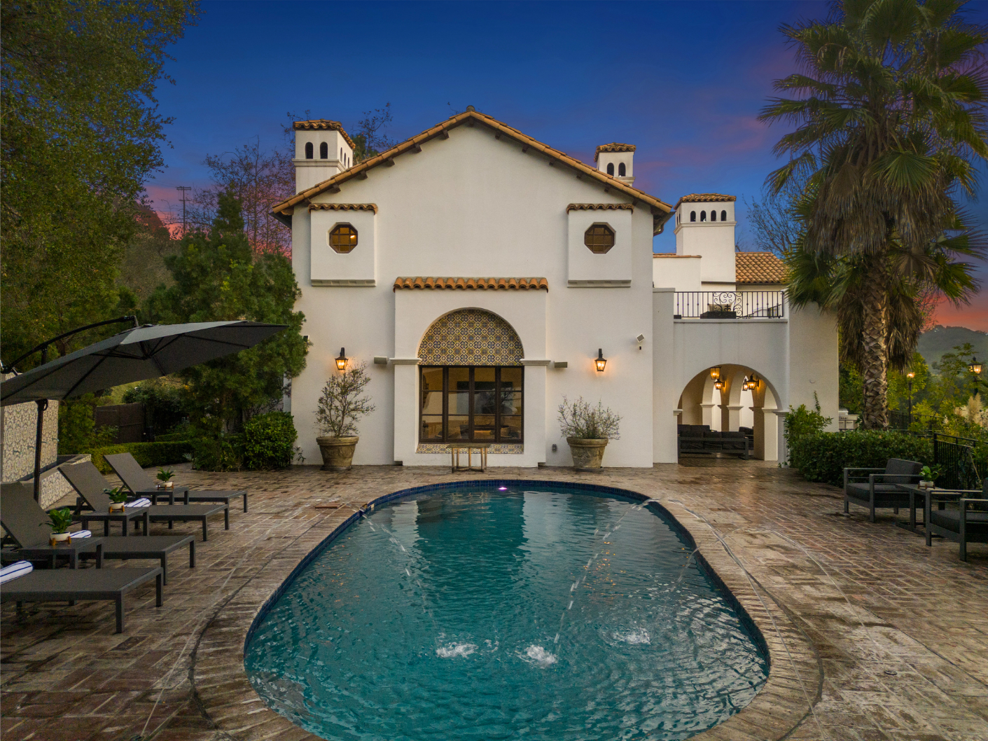 Spanish Villa (Offline) | Photo 38