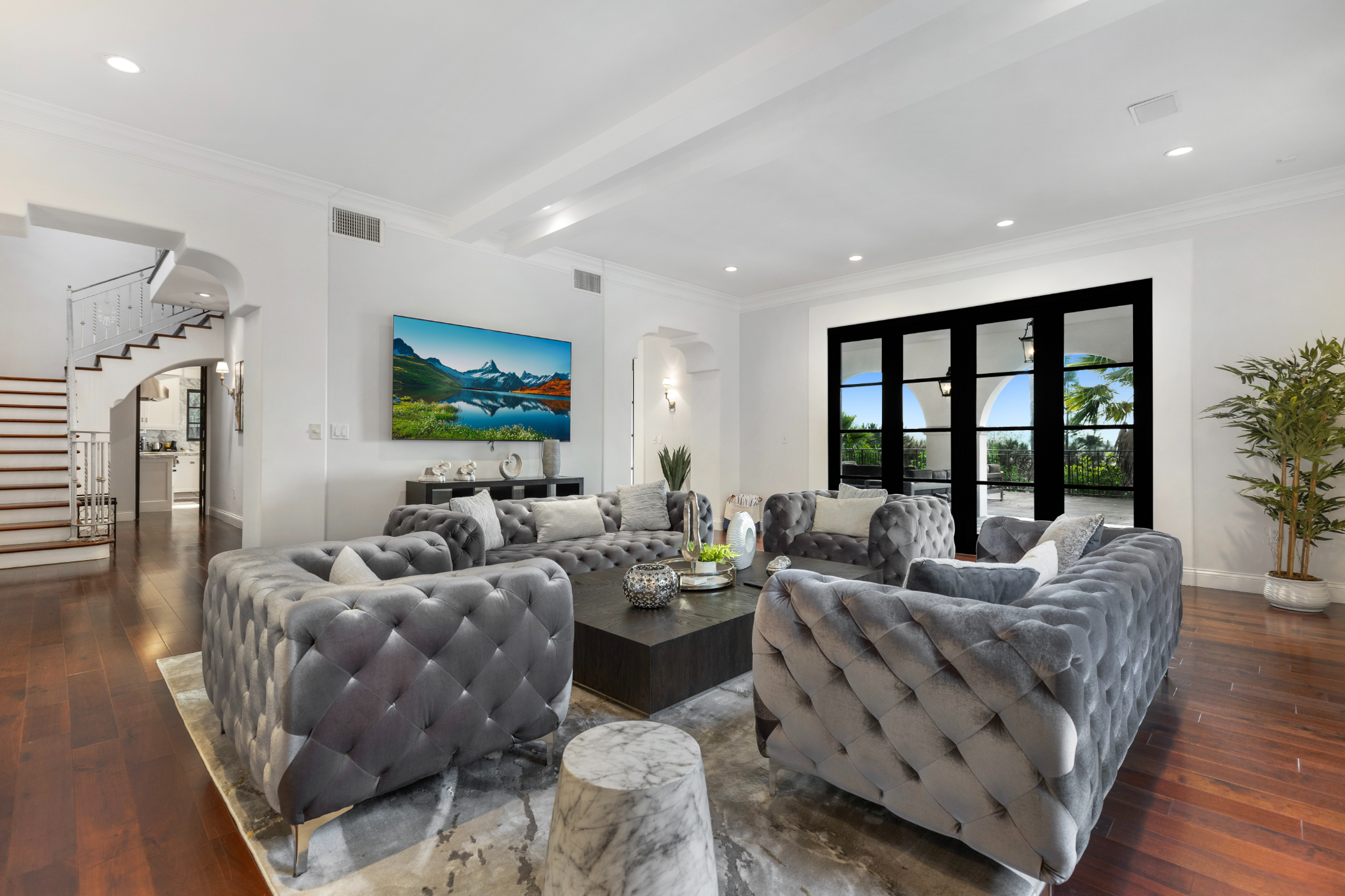 Spanish Villa (Offline) | Photo 9