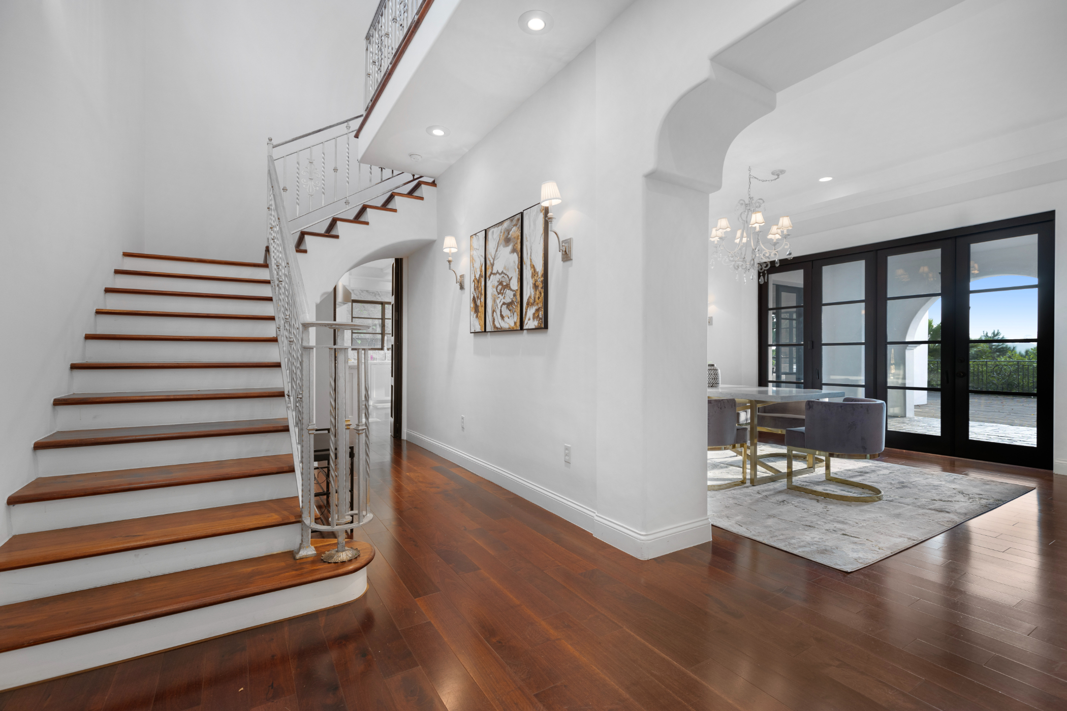 Spanish Villa (Offline) | Photo 15