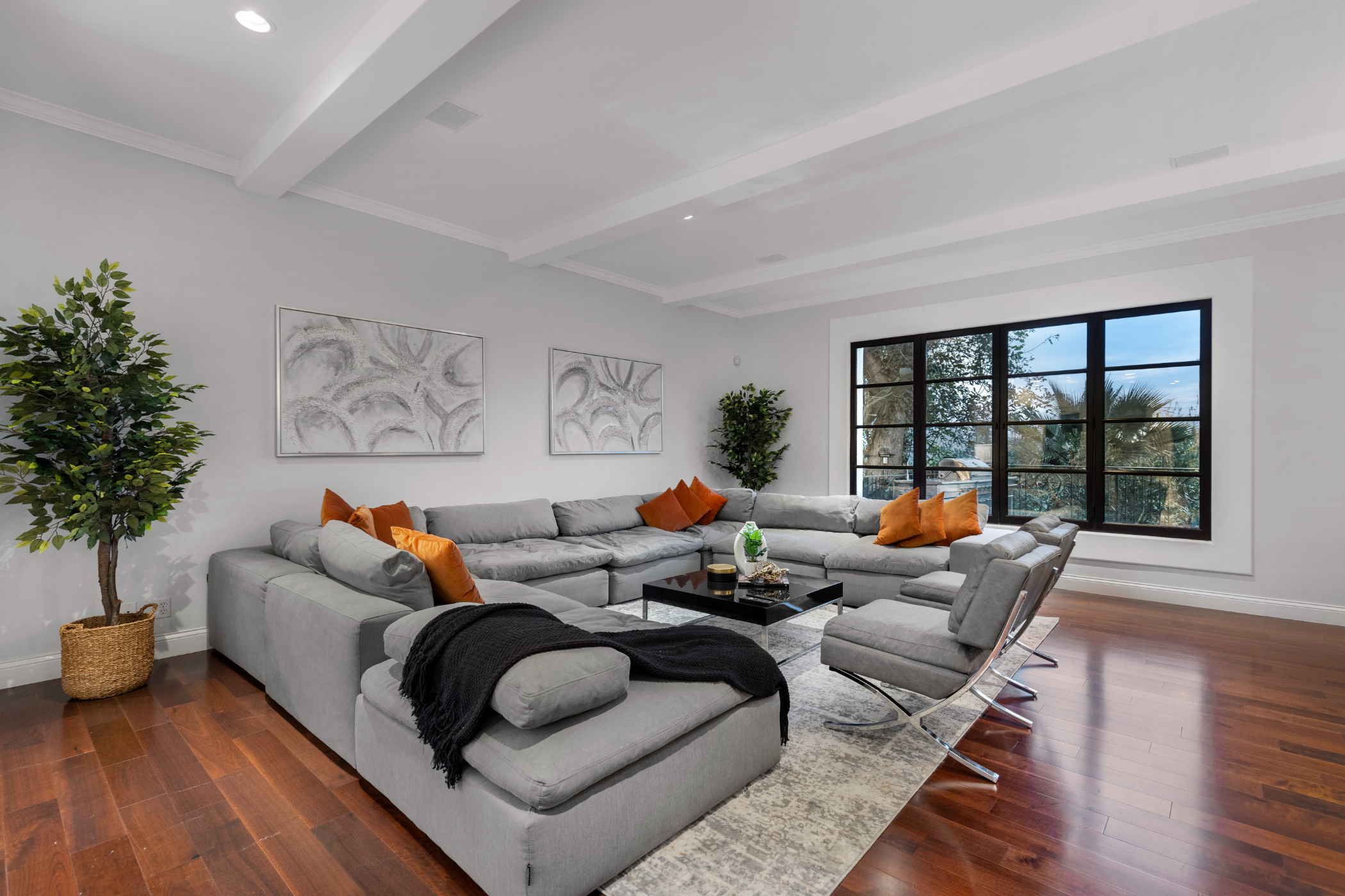 Spanish Villa (Offline) | Photo 17