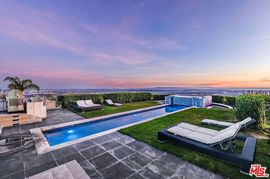 Sky Castle Estate | Photo 5