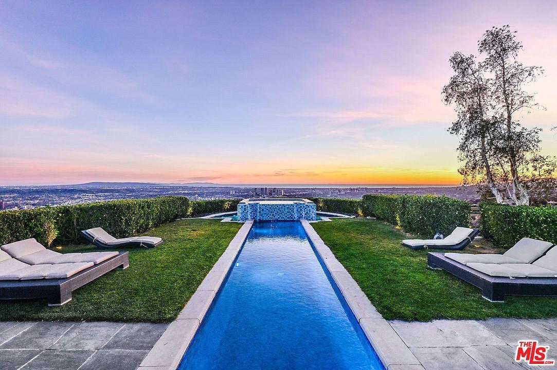 Sky Castle Estate | Photo 2