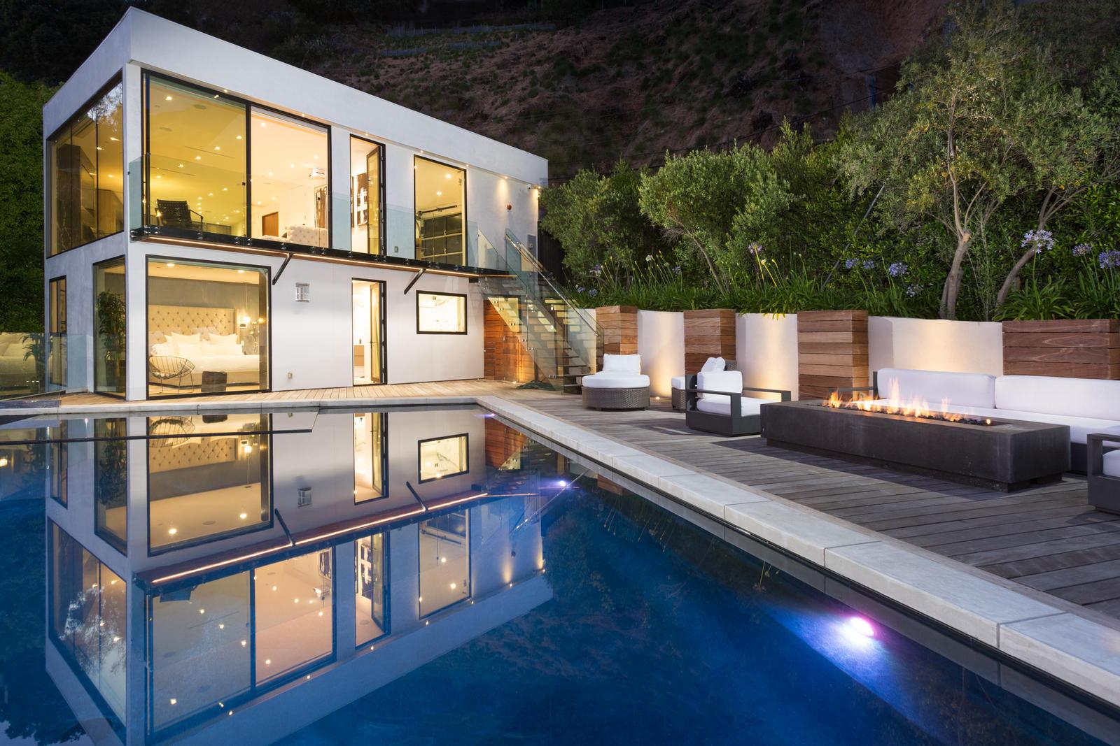 The Hollywood Villa