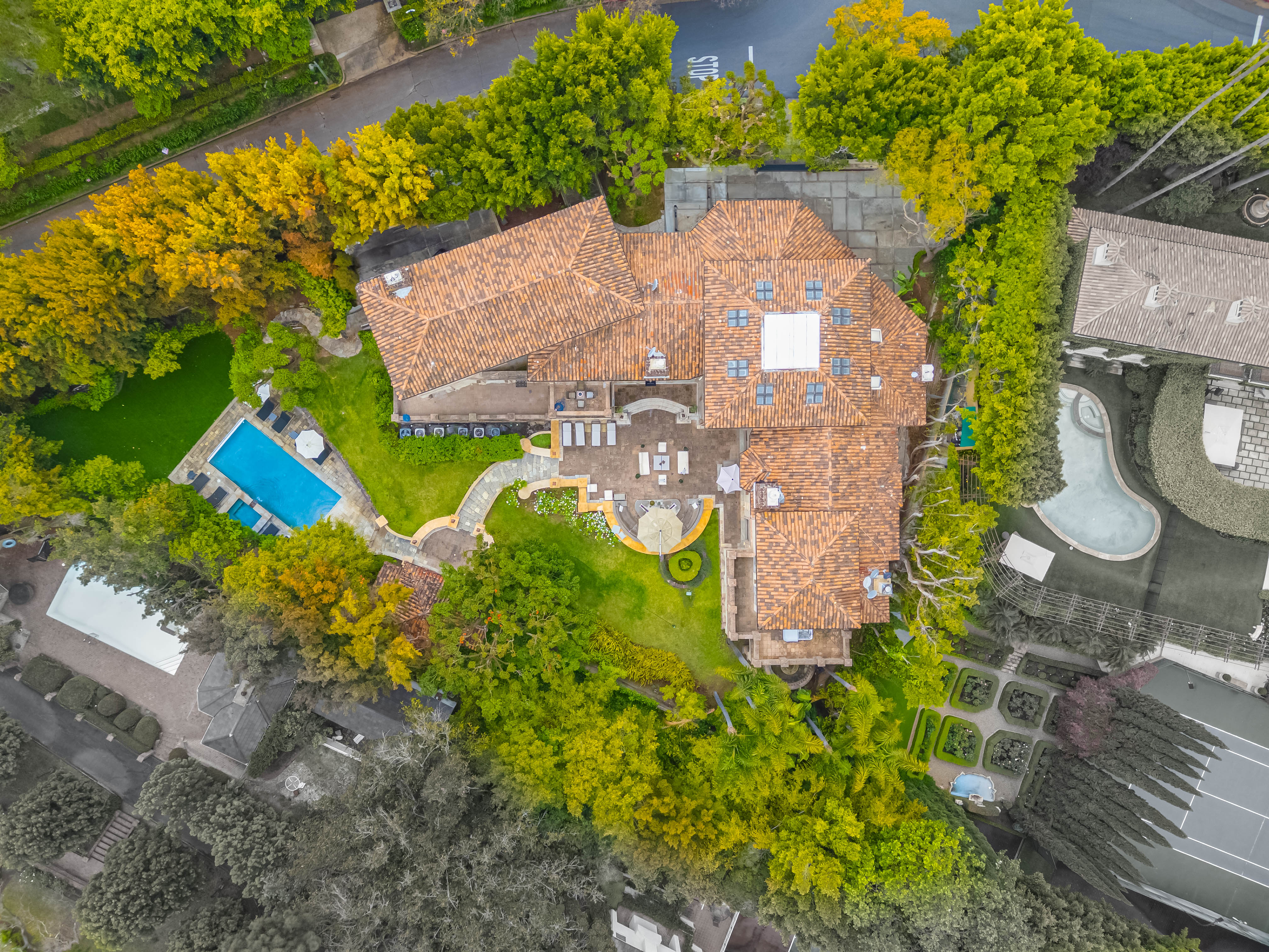 Carolwood Estate | Photo 7