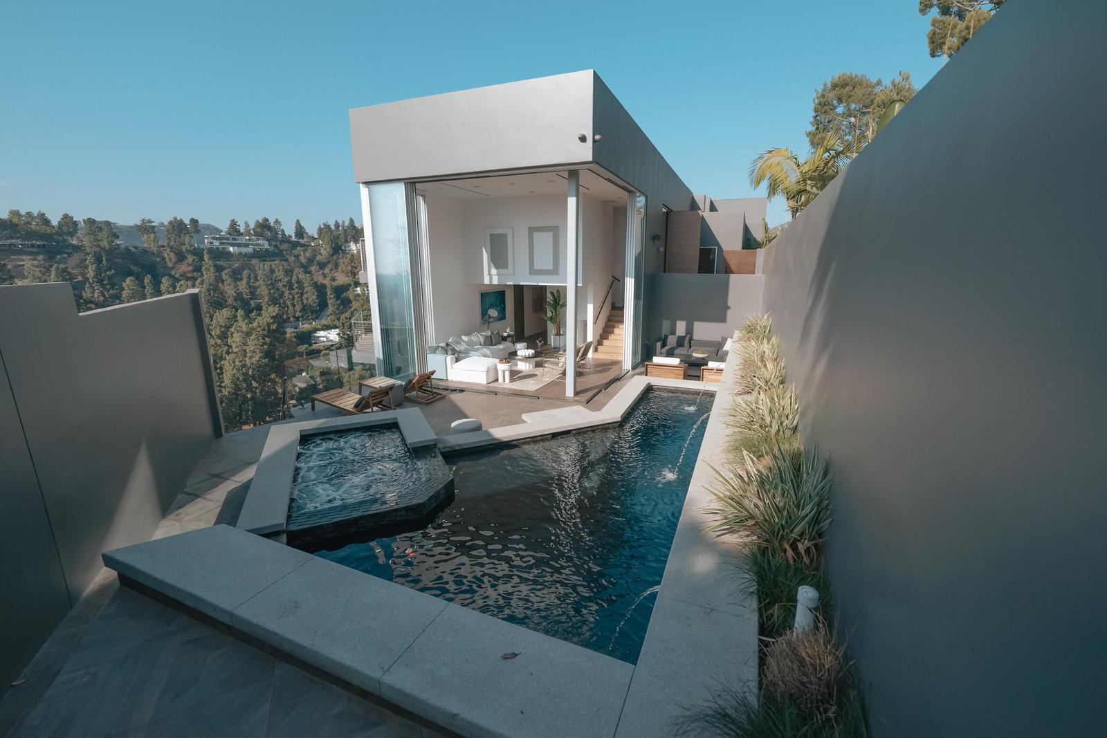 The Crest Villa