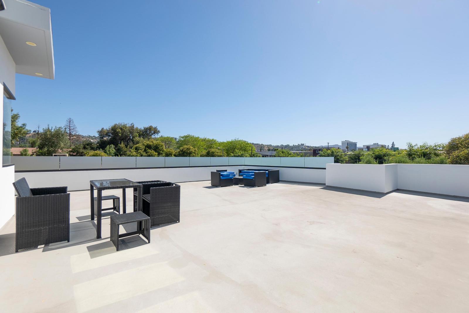 Sylmar Villa in Sherman Oaks The Maimon Group