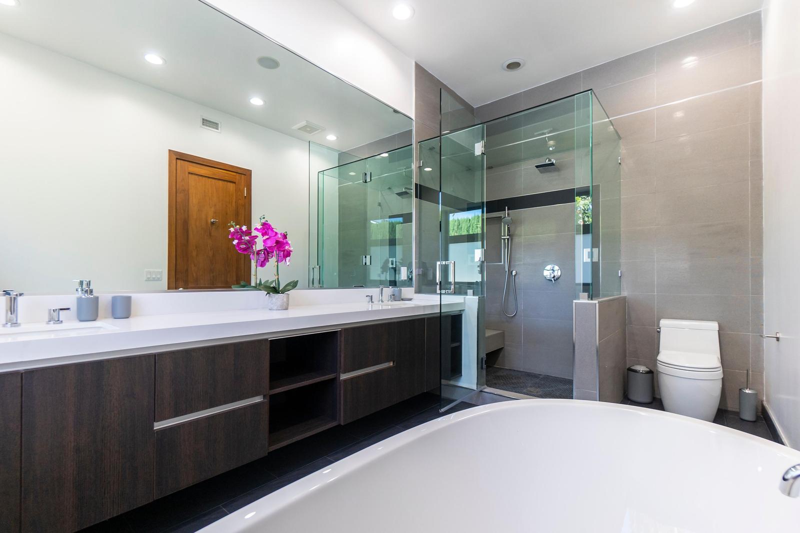 Sylmar Villa in Sherman Oaks The Maimon Group