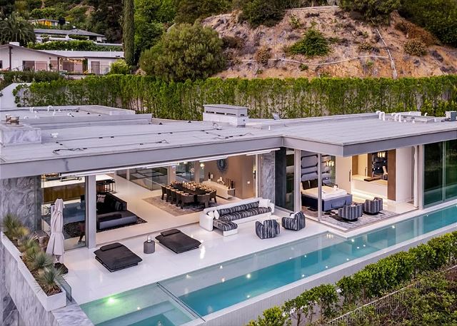 Featured Property Doheny Modern