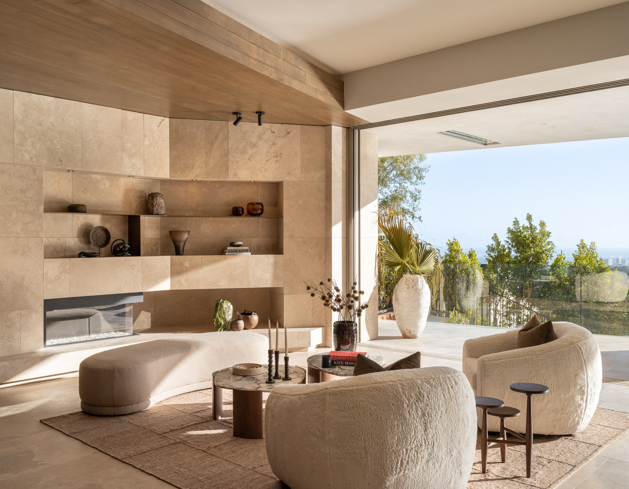 Stradella Mansion | Photo 13