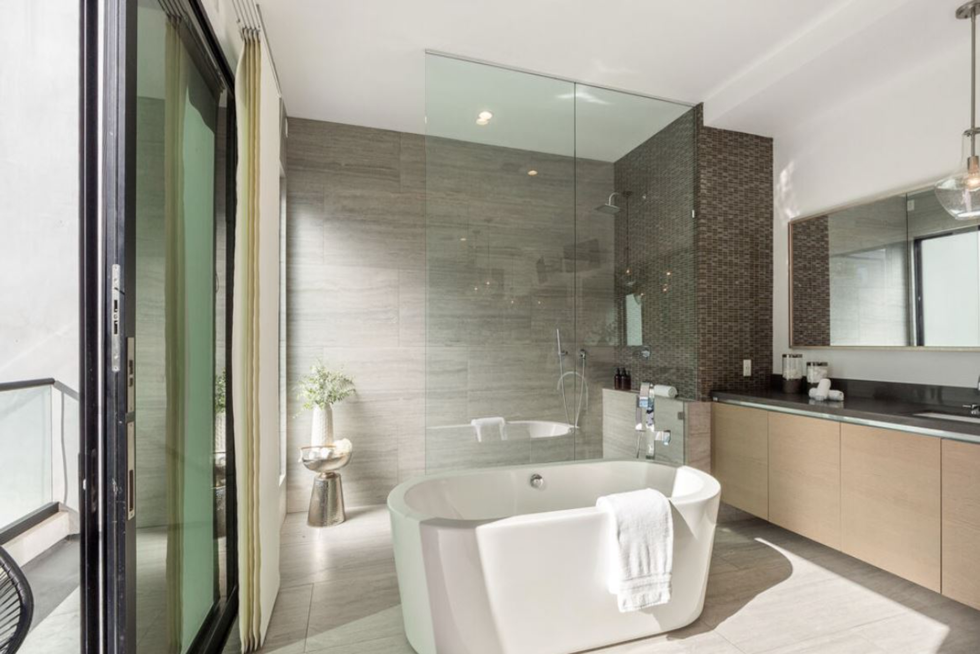 Fairfax Modern | Photo 31