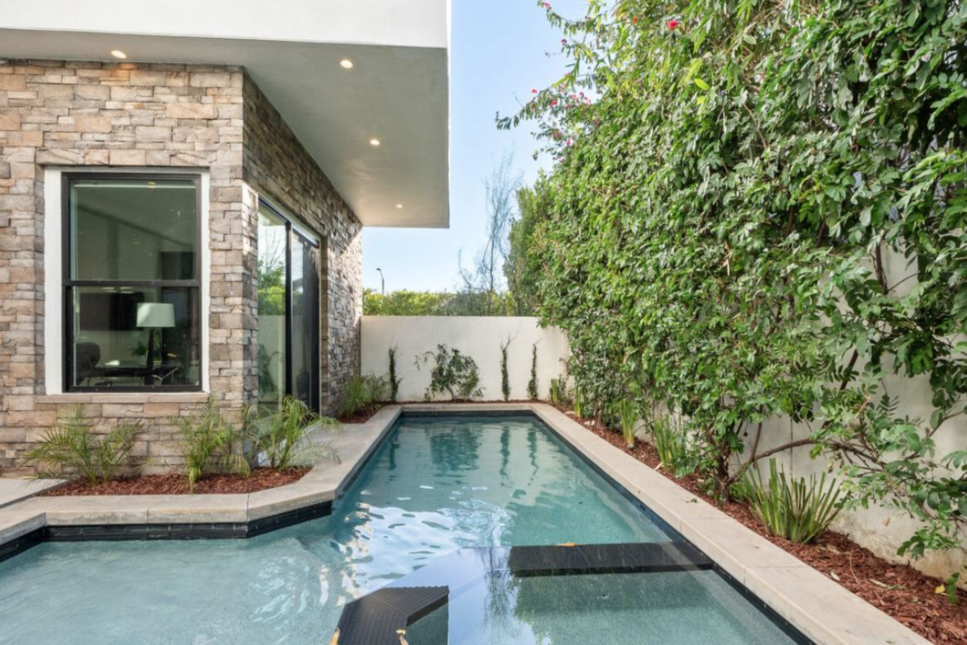 Fairfax Modern | Photo 24