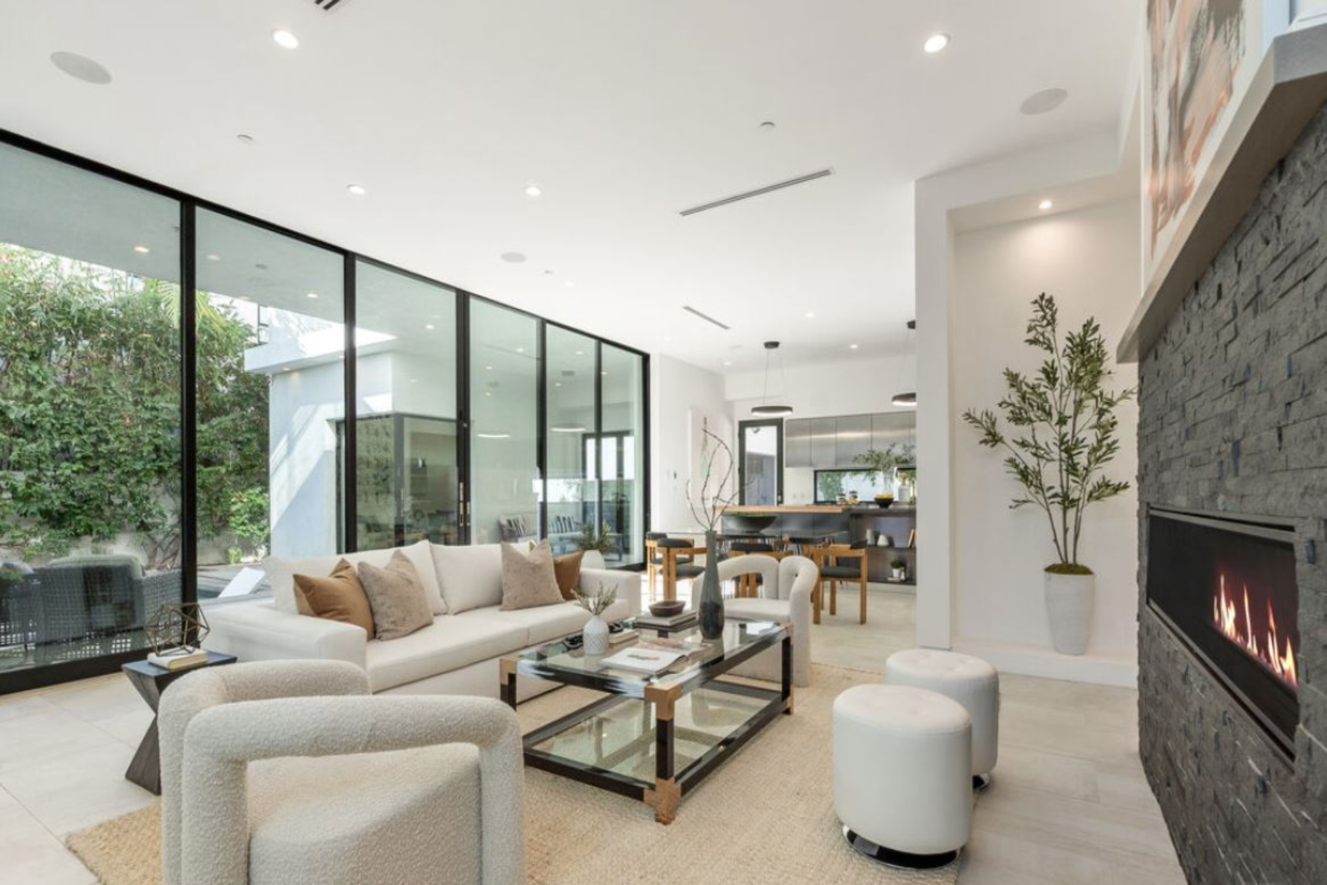 Fairfax Modern | Photo 13