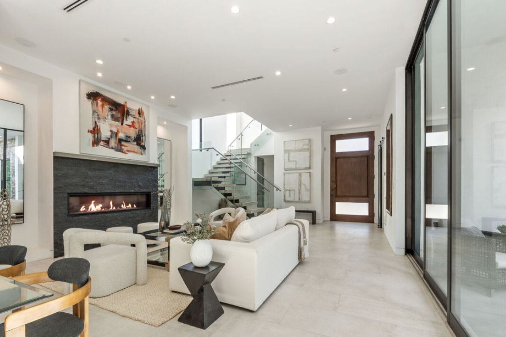 Fairfax Modern | Photo 15