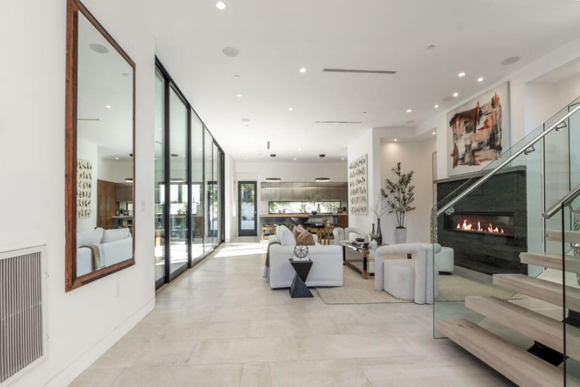 Fairfax Modern | Photo 11