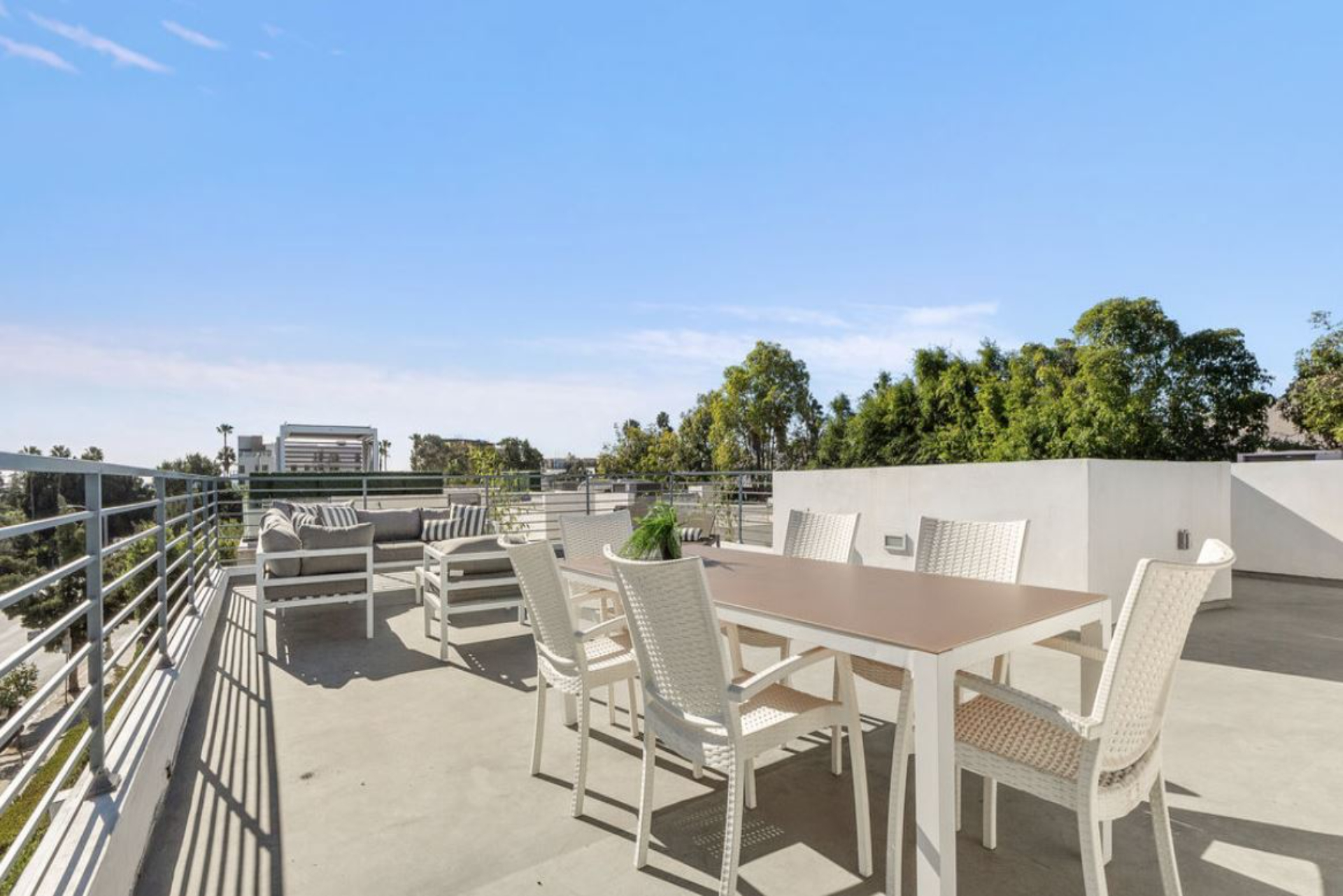 Fairfax Modern | Photo 3