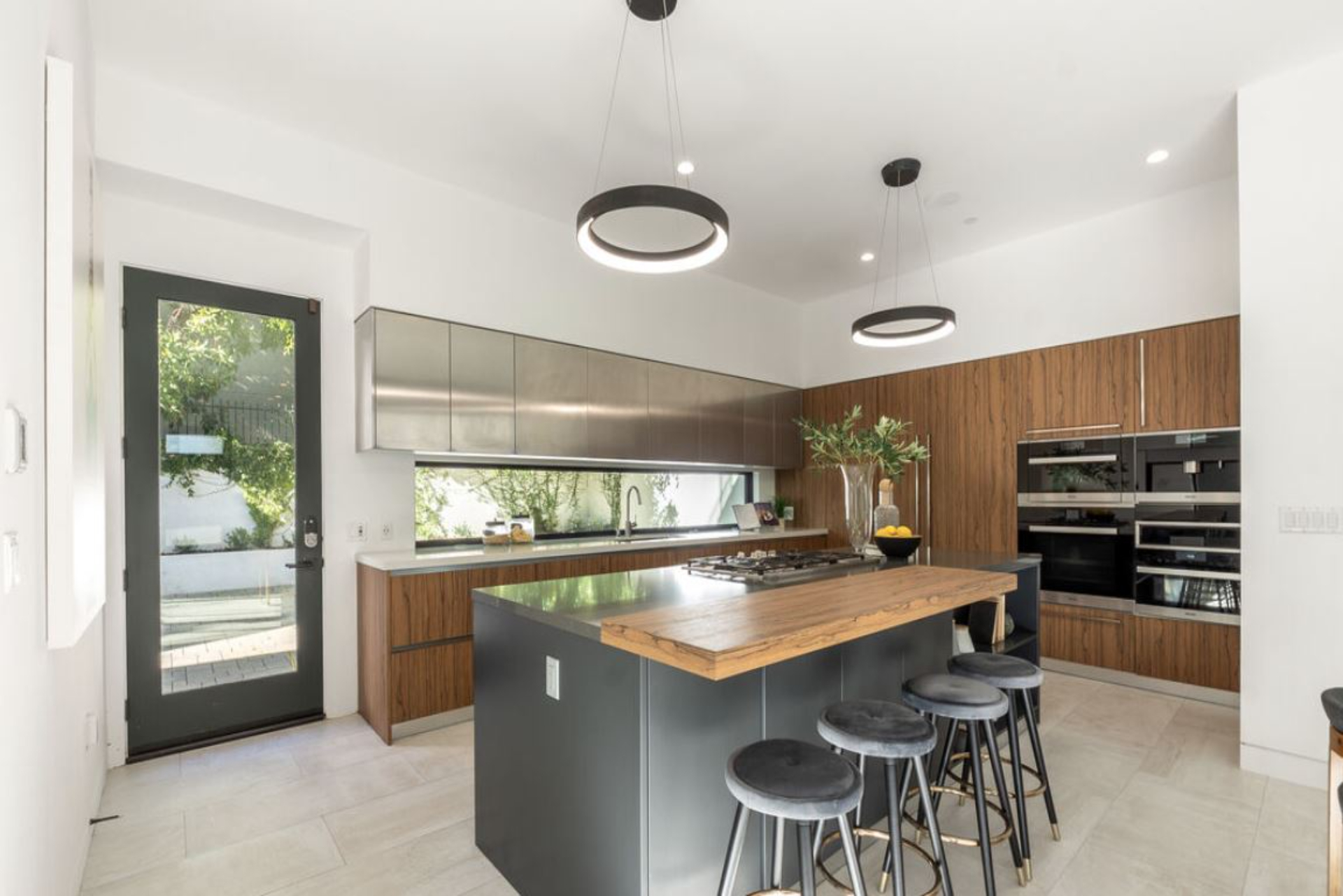 Fairfax Modern | Photo 10