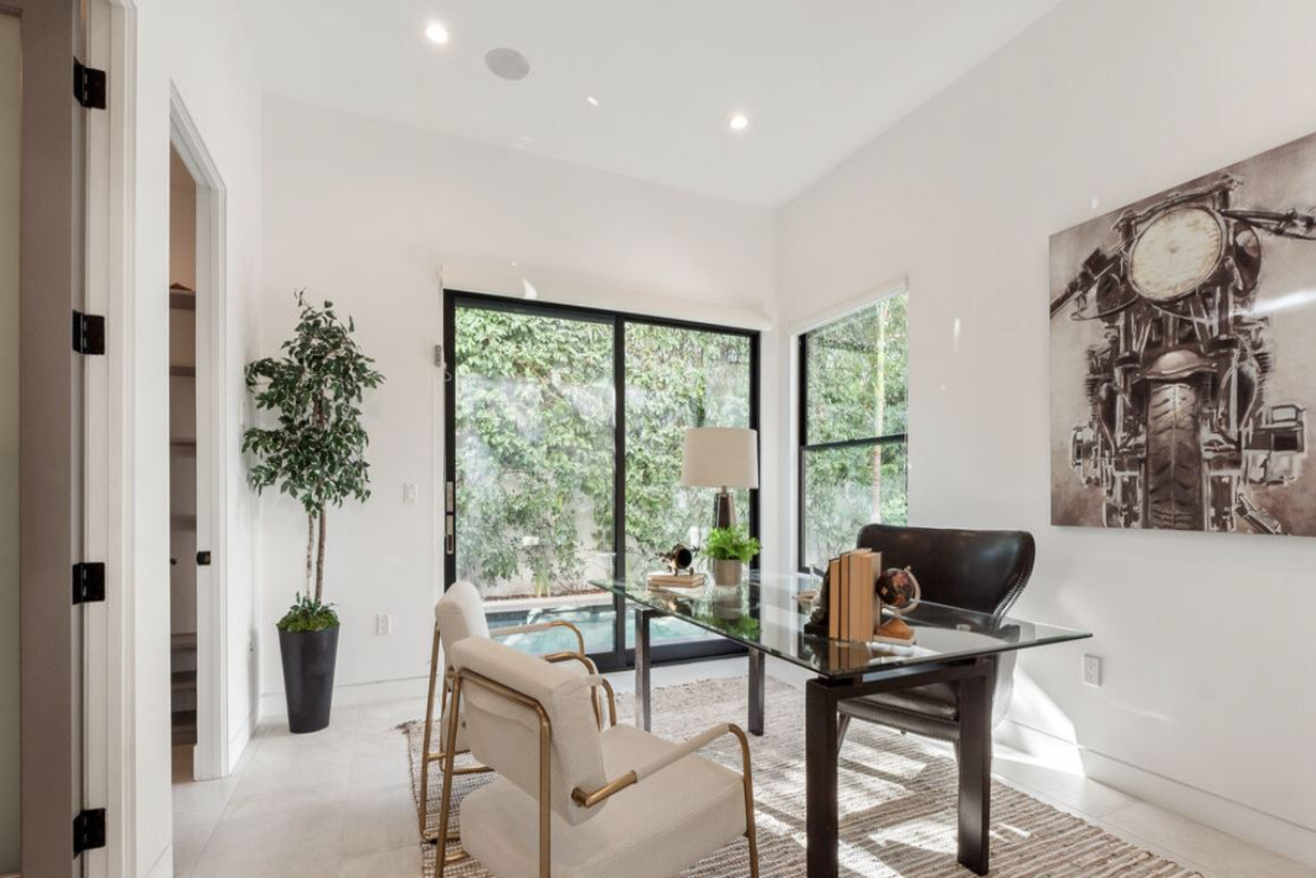 Fairfax Modern | Photo 35