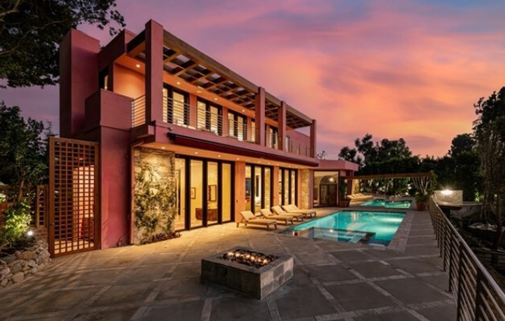 Pink Palace | Photo 5