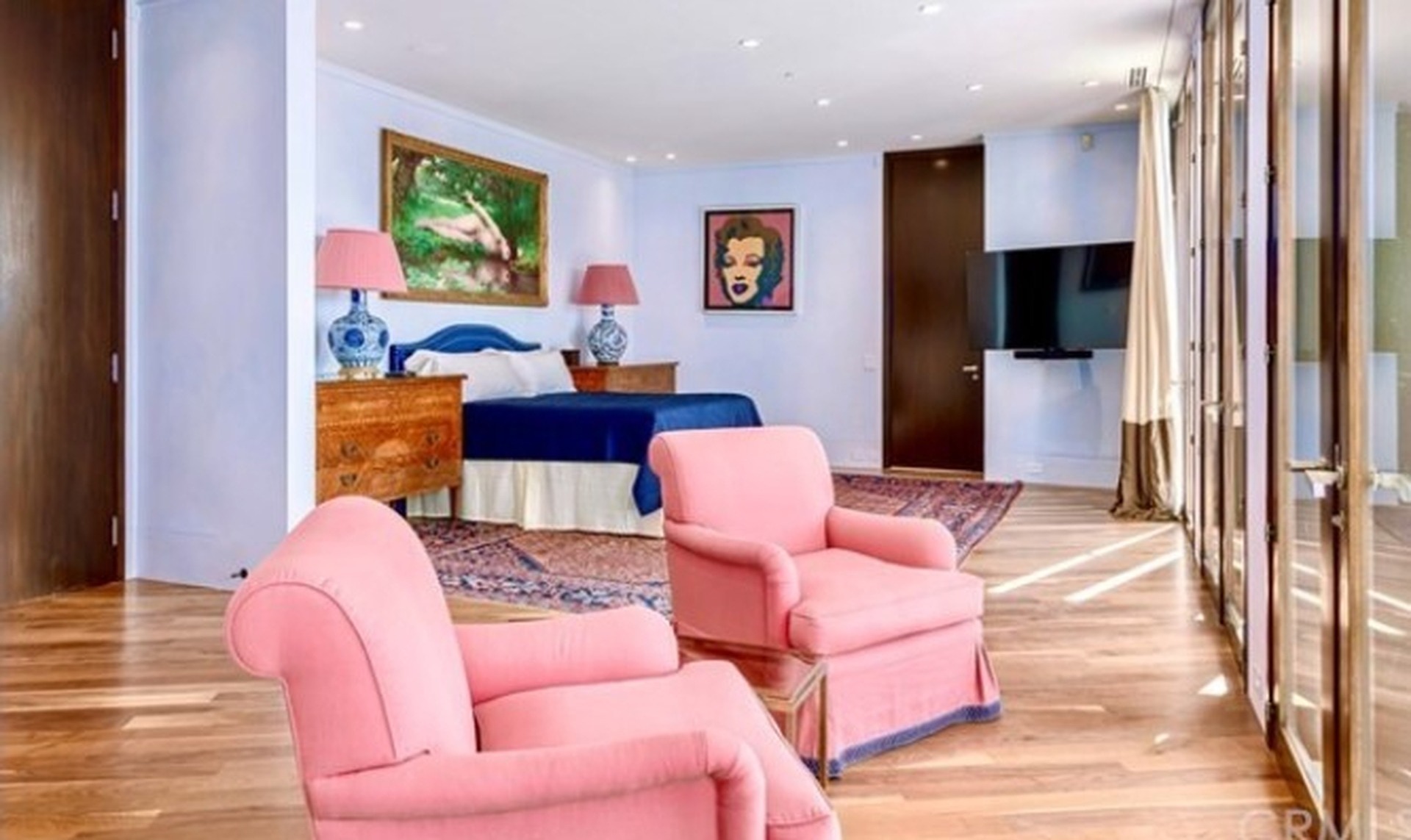 Pink Palace | Photo 22