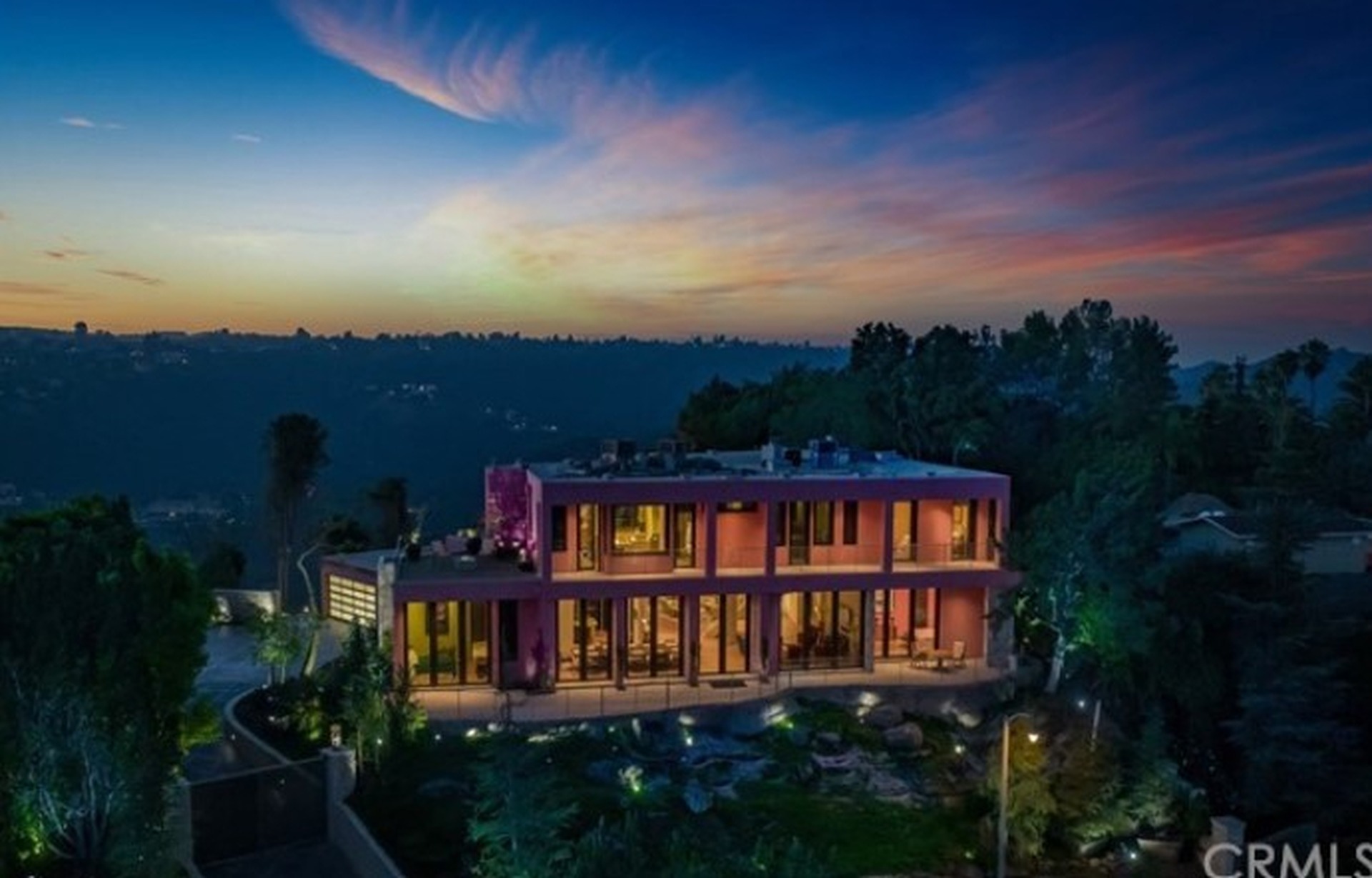 Pink Palace | Photo 33